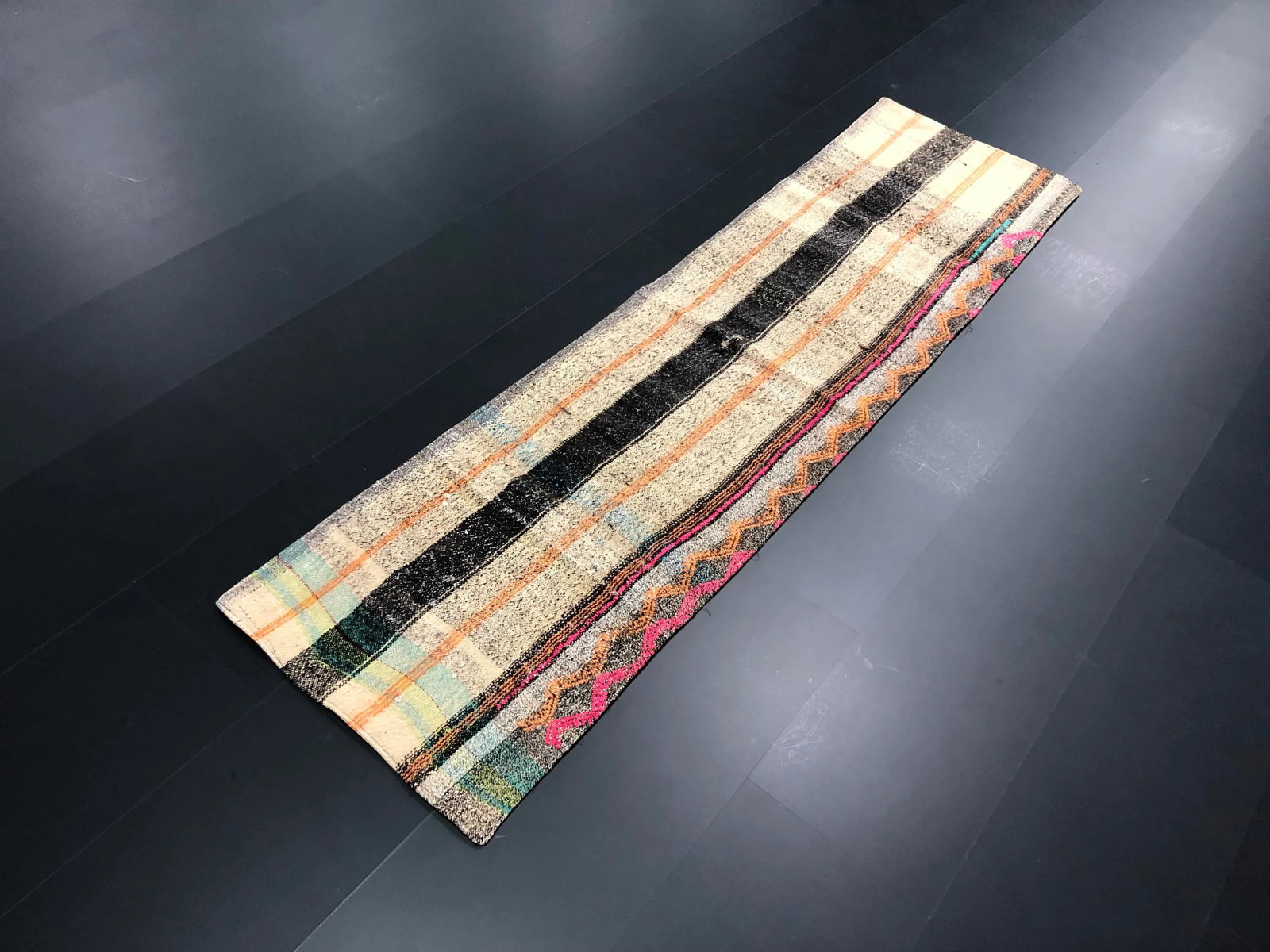 Vintage Turkish Anatolian Bohemian Handmade Kilim Runner Rug - 1'10'' * 7'2'' - 2
