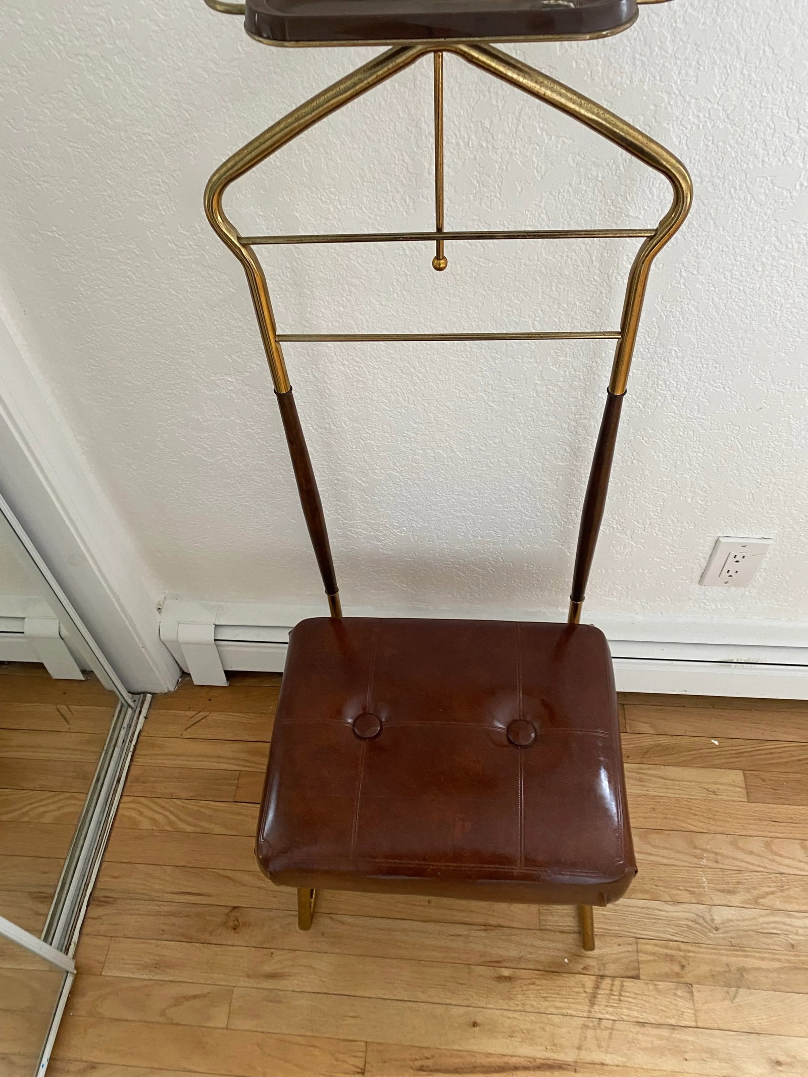 Mid 20th Century Marvelous Mid-Century Modern "Val-O-Seat" Valet Stand/Chair by Pearl Wick - 3