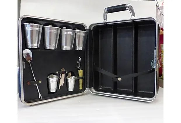 Mid Century Drinks Travel Kit - 2