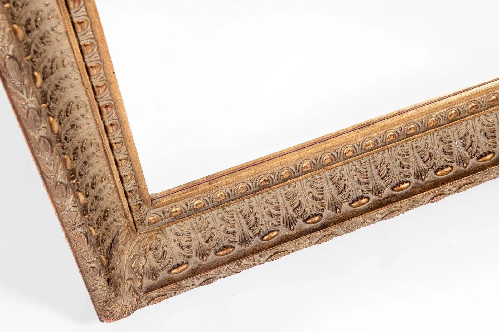 Giltwood Framed Beveled Hanging Wall Mirror - 8