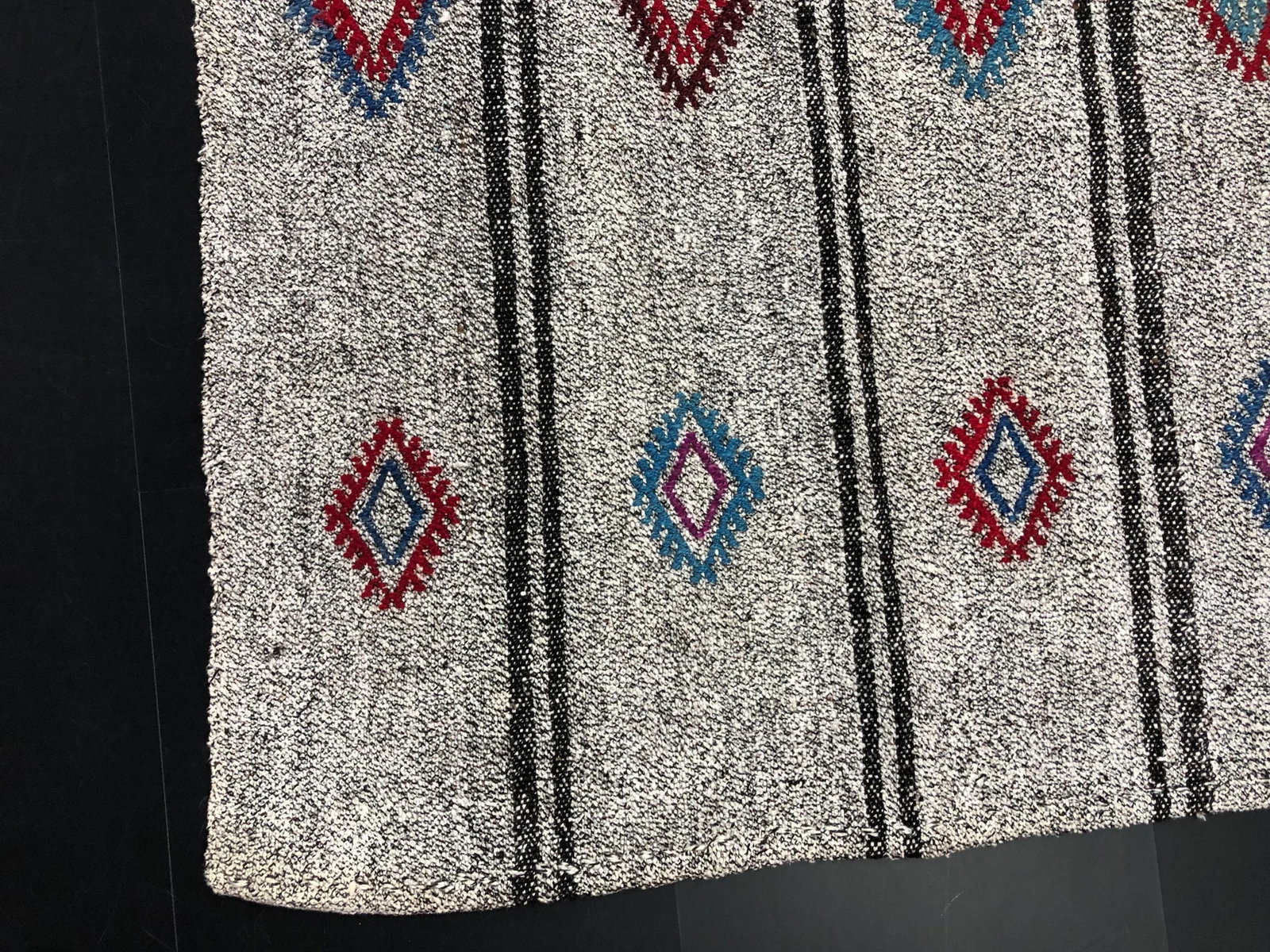 1960s Vintage Turkish Nomadic Embroidered Wool Kilim Rug - 5'8'' * 7'8'' - 10