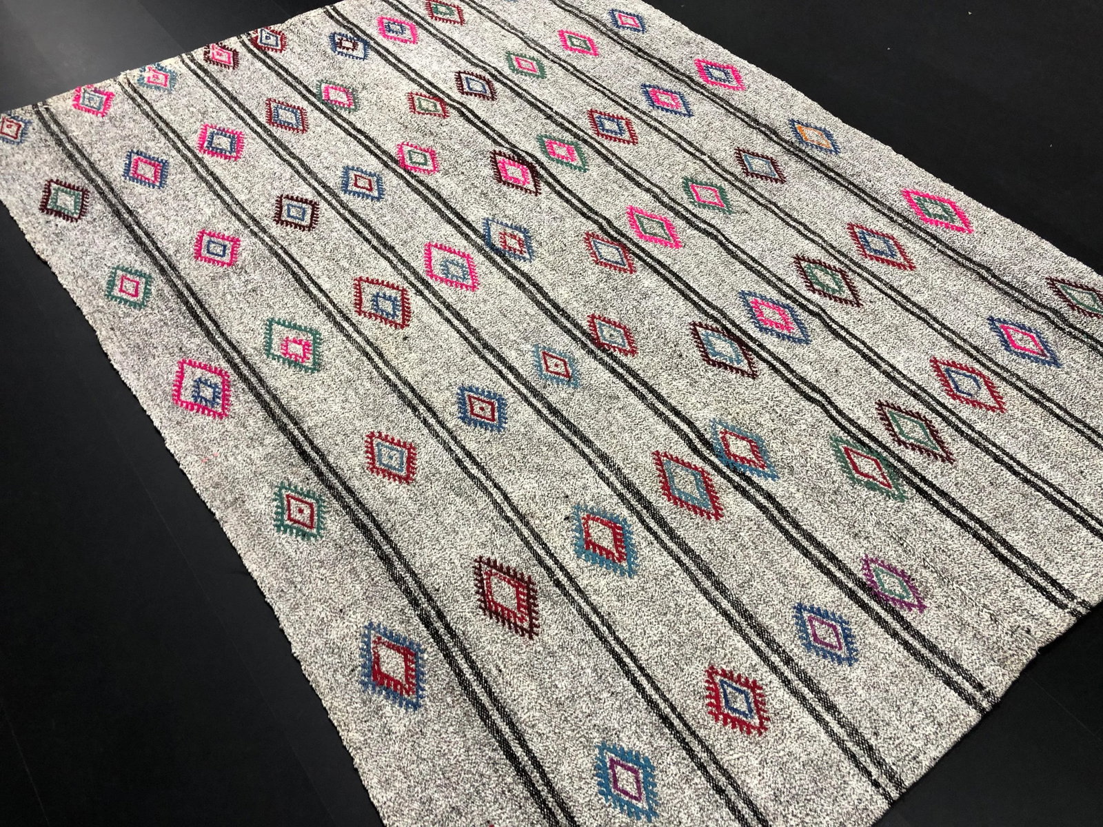 1960s Vintage Turkish Nomadic Embroidered Wool Kilim Rug - 5'8'' * 7'8'' - 6