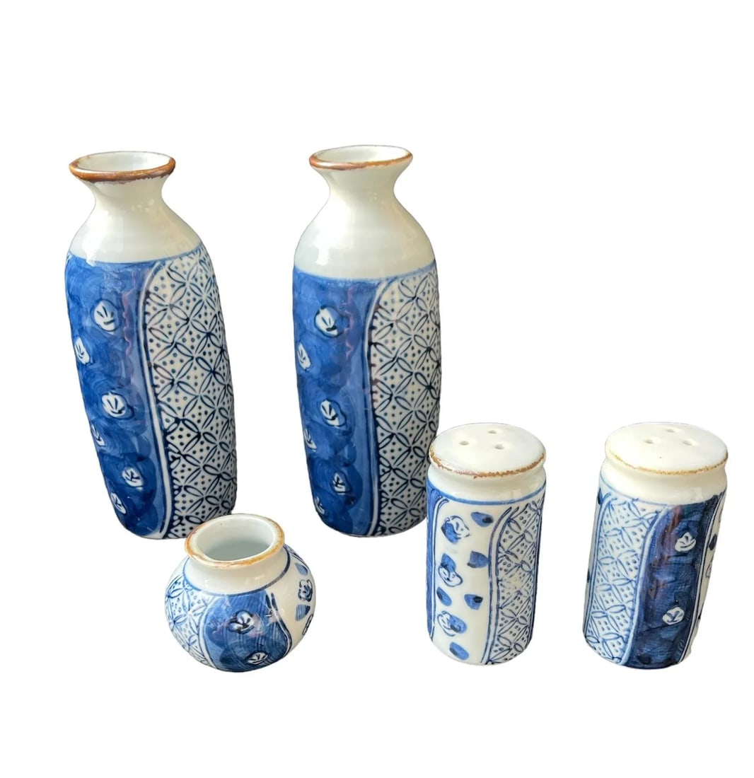 Late 20th Century Japanese Sometsuke Entertaining Set- 71 Pieces - 4