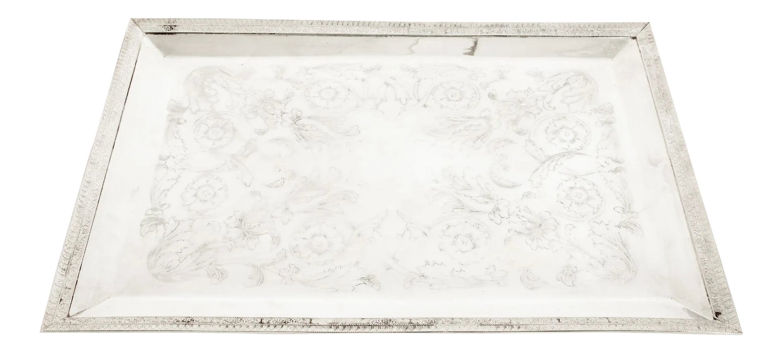 English Sheffield Plated Barware / Tableware Tray: English Sheffield silver plated barware / tableware serving tray with interior design details. The tray is in great condition. Maker's mark undersigned. Minor wear appropriate to age / use. The tray