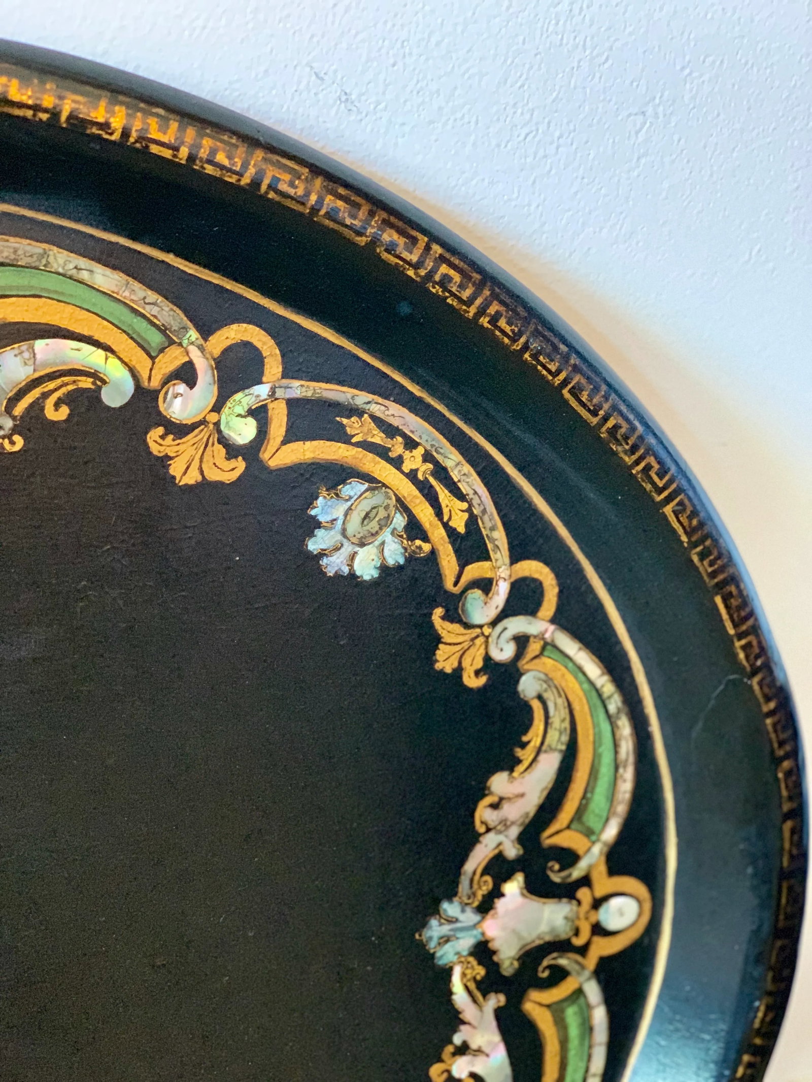 19th Century Black Paper Mache VictorianTray With Mother of Pearl Inlay - 5