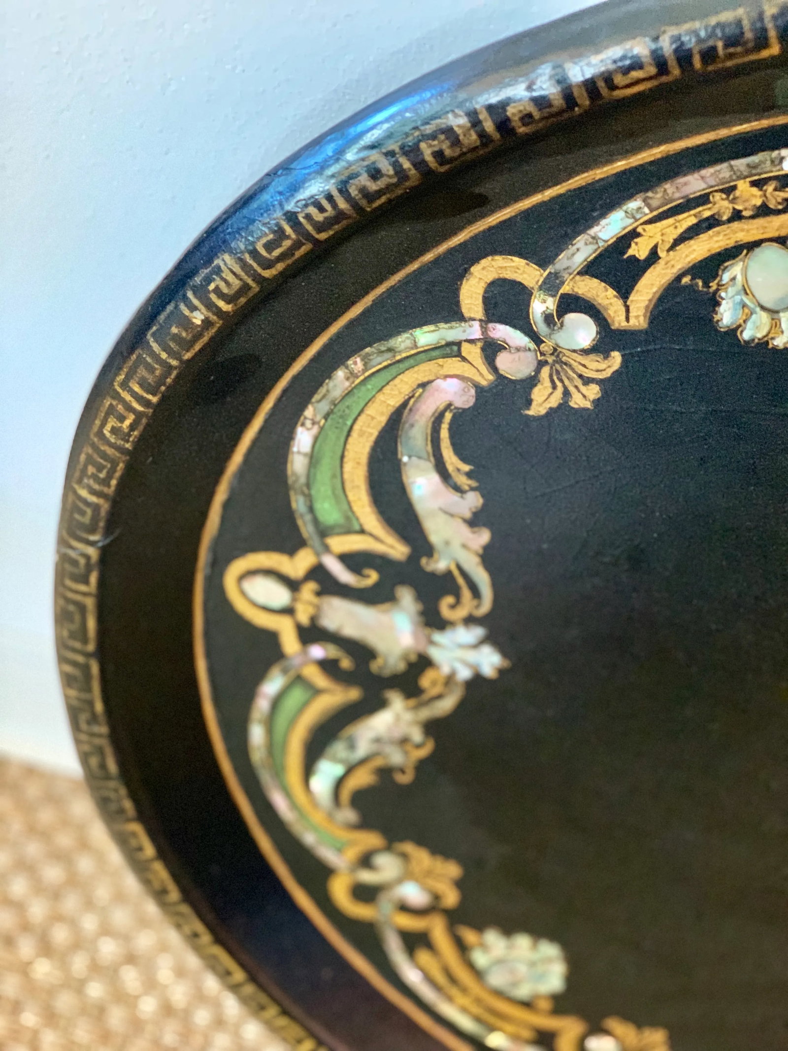 19th Century Black Paper Mache VictorianTray With Mother of Pearl Inlay - 6