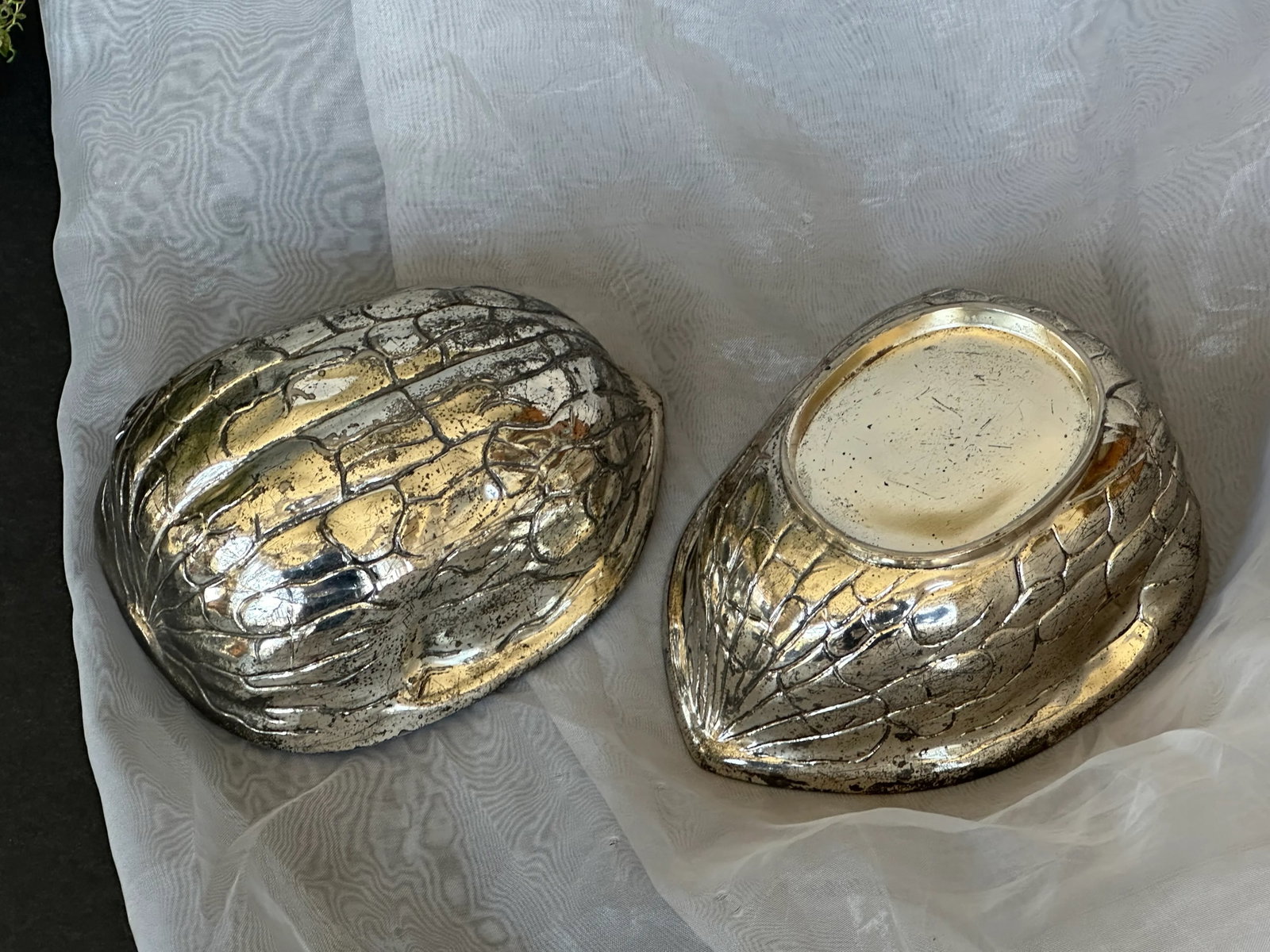 Silver Walnut Shape Trinket Box - 10