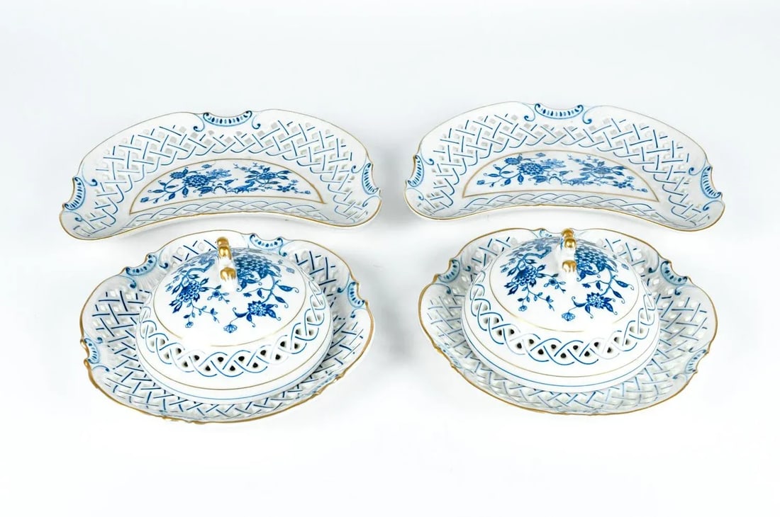 4 Piece Set of Porcelain Tableware - 13