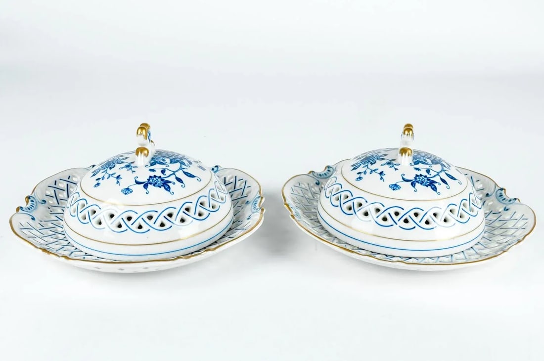 4 Piece Set of Porcelain Tableware - 5