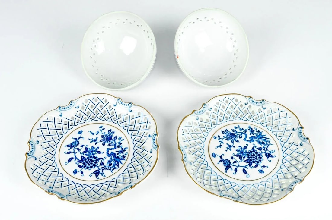 4 Piece Set of Porcelain Tableware - 9