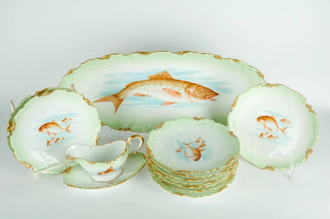 Limoges Victorian Era Porcelain With 22k Gold Details & Hand Painted Fish Serving Set of 13 - 8