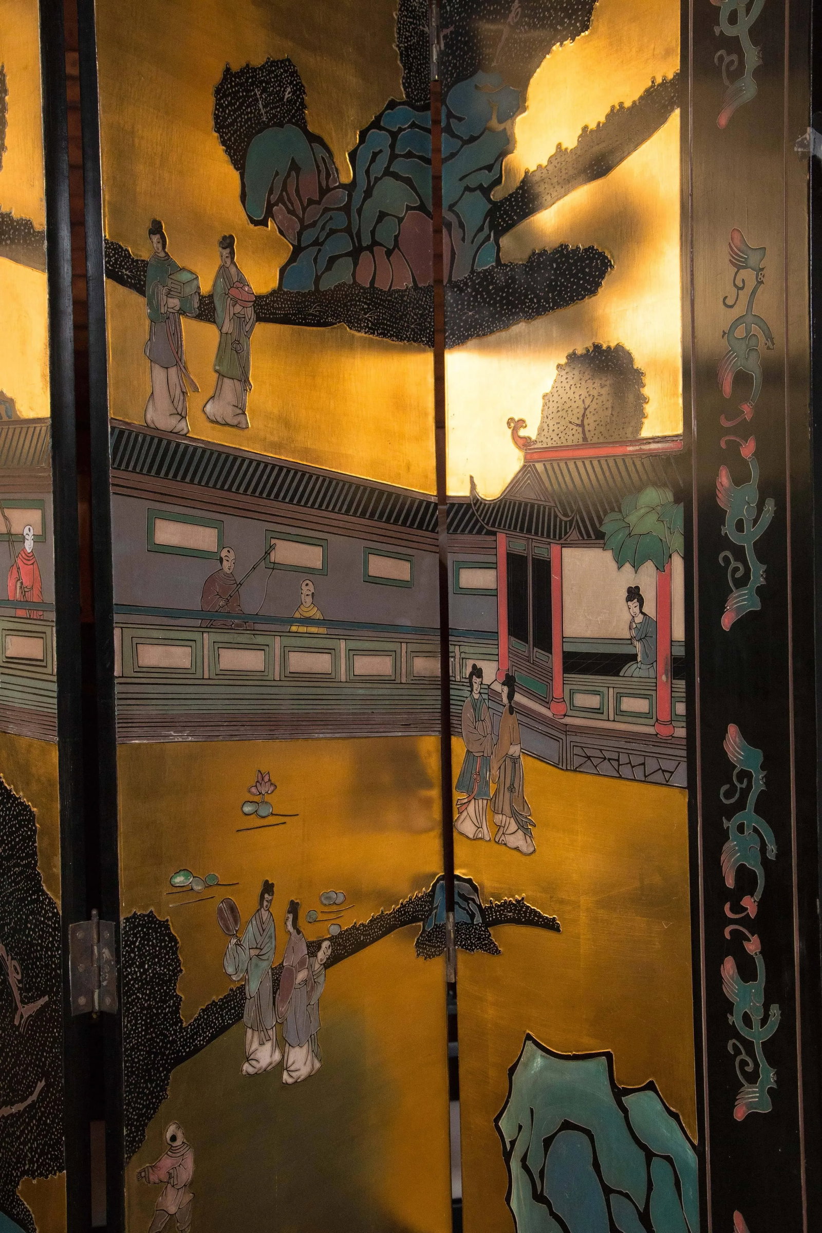 Large 8-Panel Coromandel Screen - 7