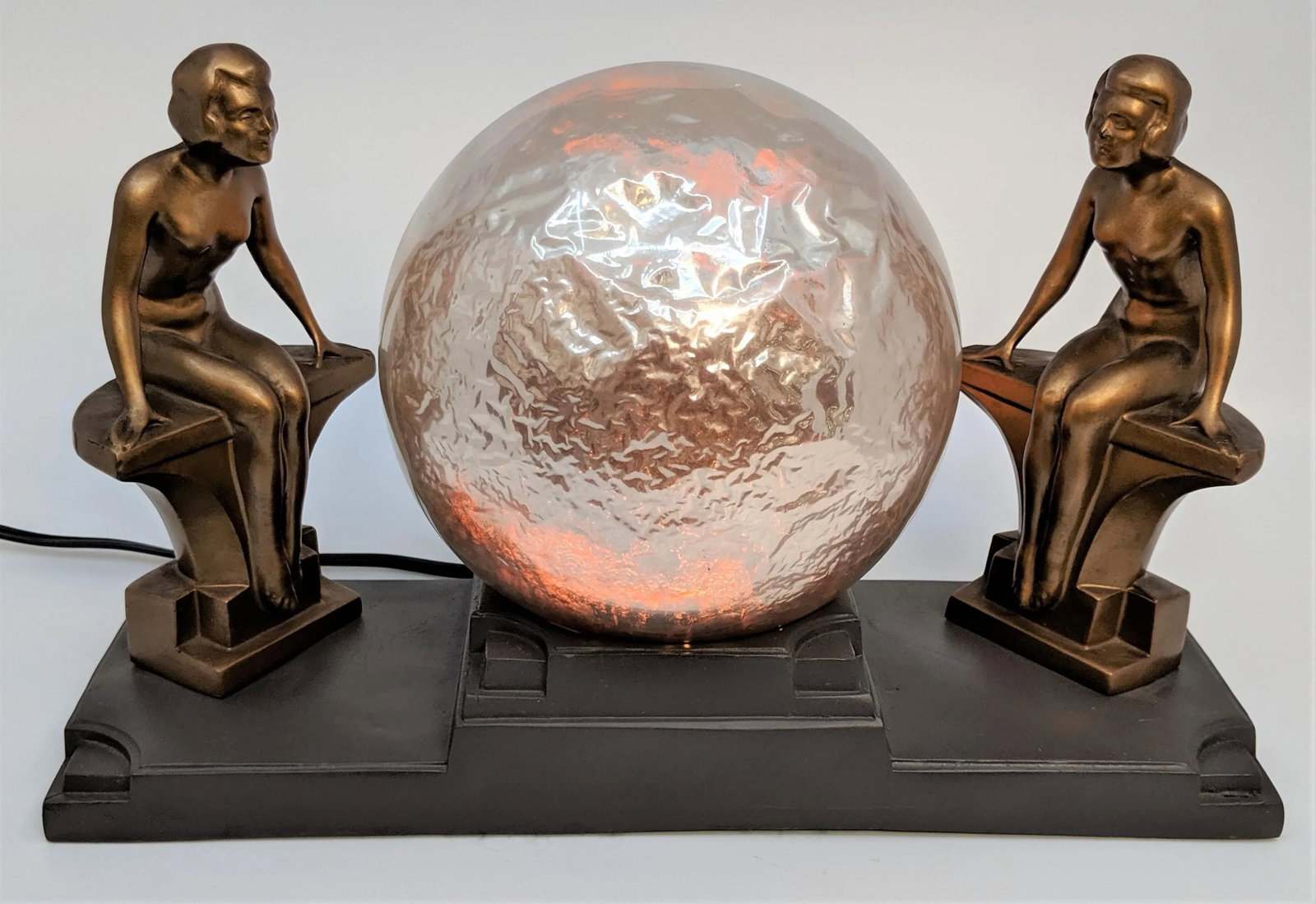 1930's Nuart Art Deco Double Nude & Glass Globe Table Lamp - 2