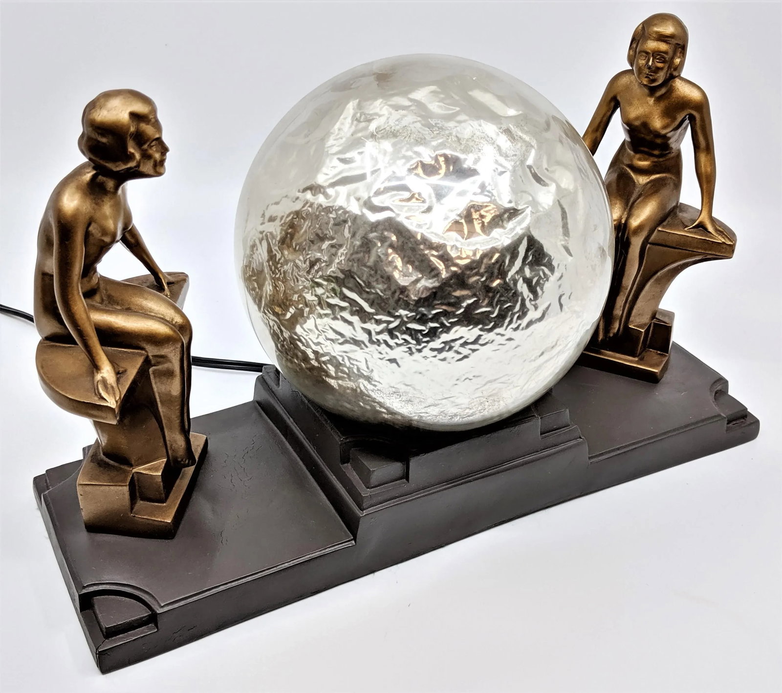 1930's Nuart Art Deco Double Nude & Glass Globe Table Lamp - 3