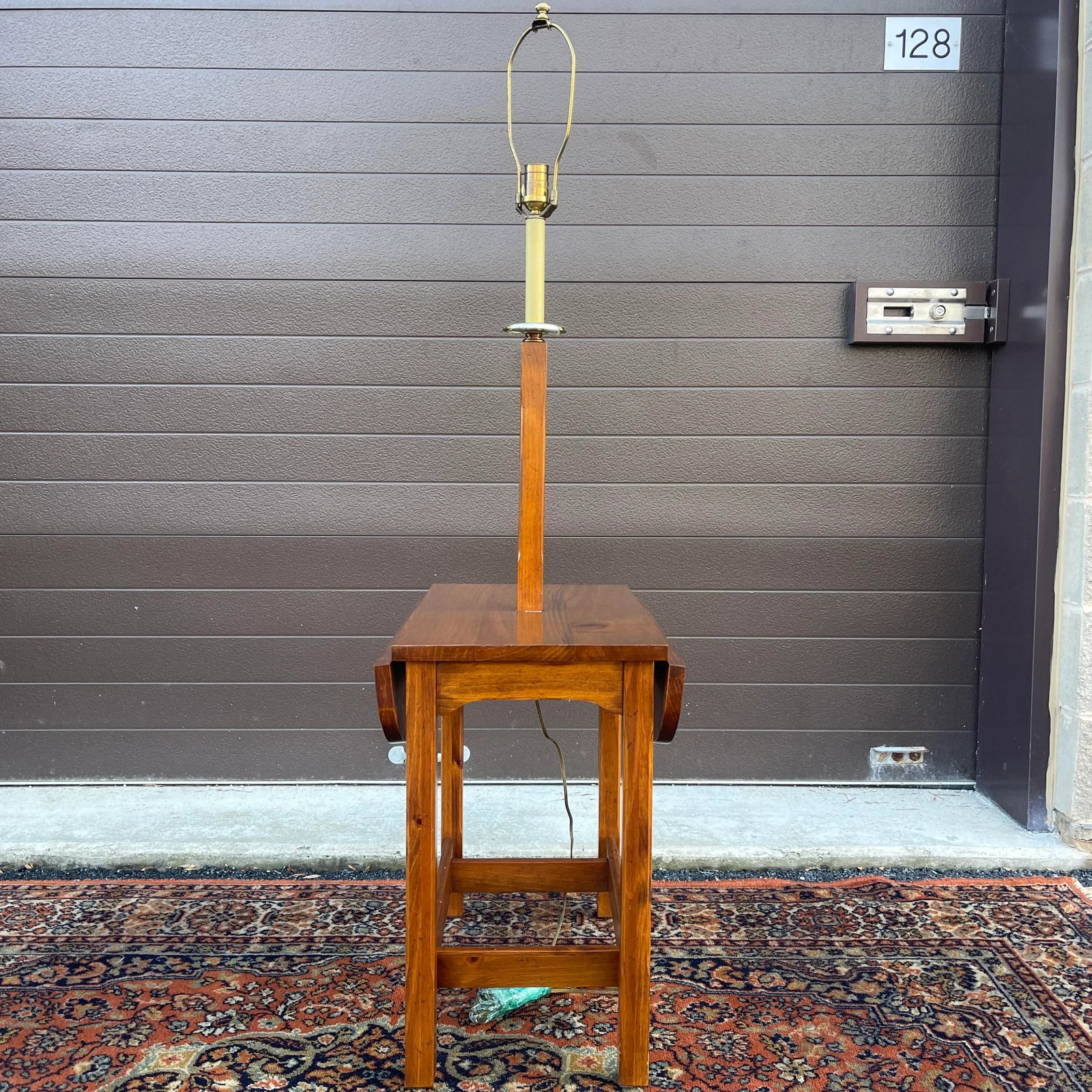 Vintage Ethan Allen Country Craftsman Rustic Pine Drop Leaf Side Table With Built in Lamp - 4