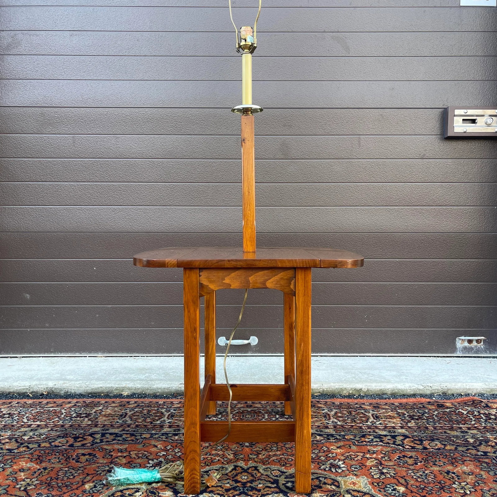 Vintage Ethan Allen Country Craftsman Rustic Pine Drop Leaf Side Table With Built in Lamp - 6