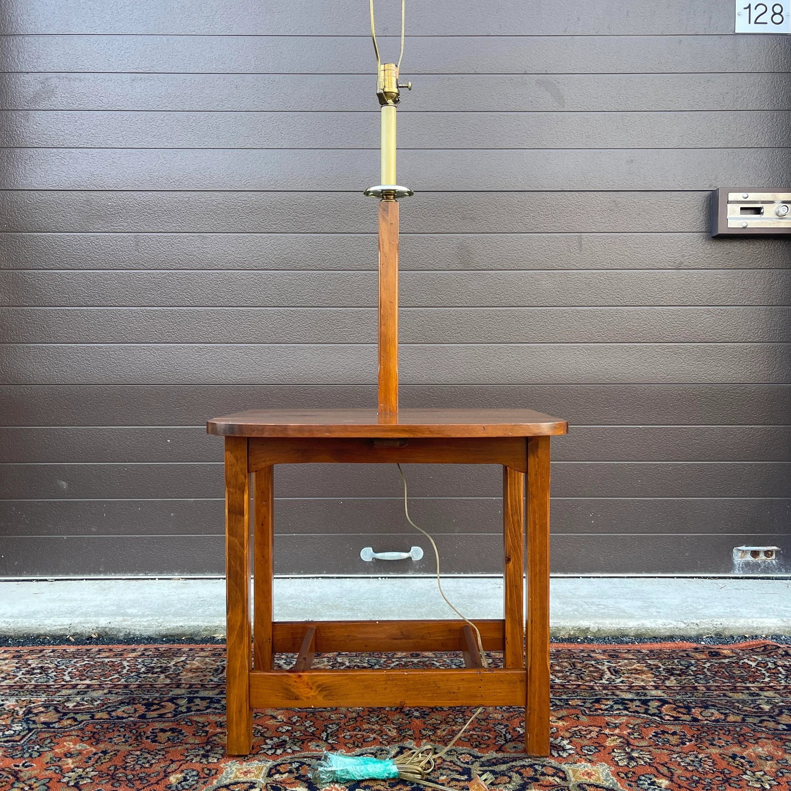 Vintage Ethan Allen Country Craftsman Rustic Pine Drop Leaf Side Table With Built in Lamp - 7