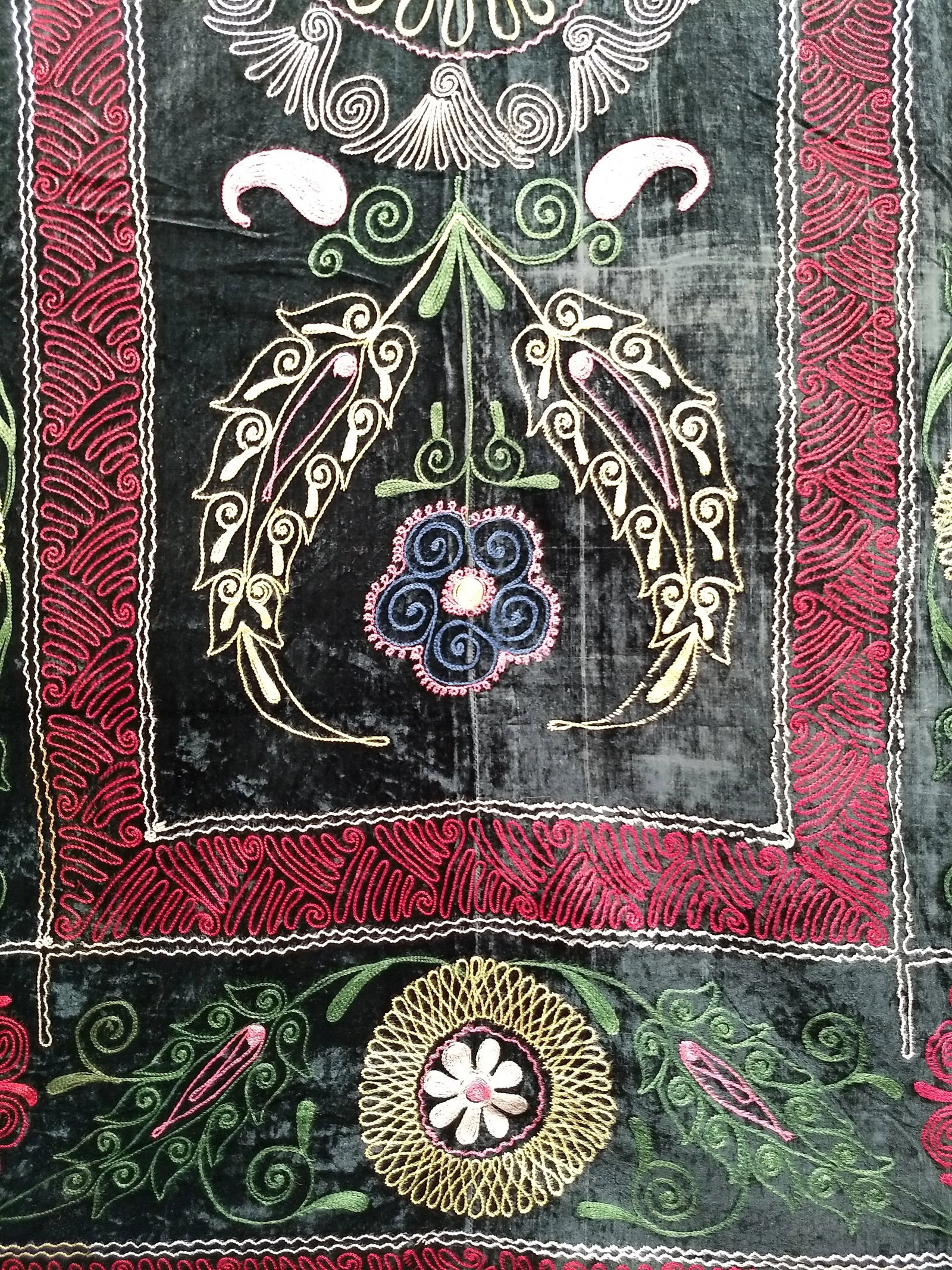 1950s Vintage Silk Suzani Textile - 4