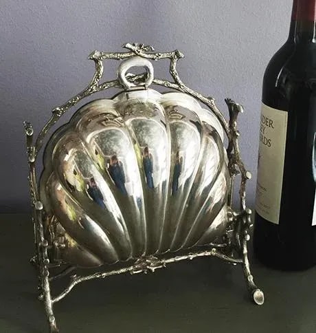 Early 20th Century Shell-Shaped Hinged Silver-Plated Biscuit Box - 4