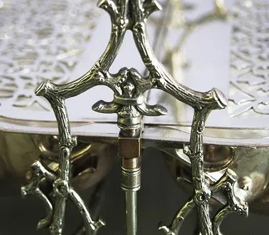 Early 20th Century Shell-Shaped Hinged Silver-Plated Biscuit Box - 9