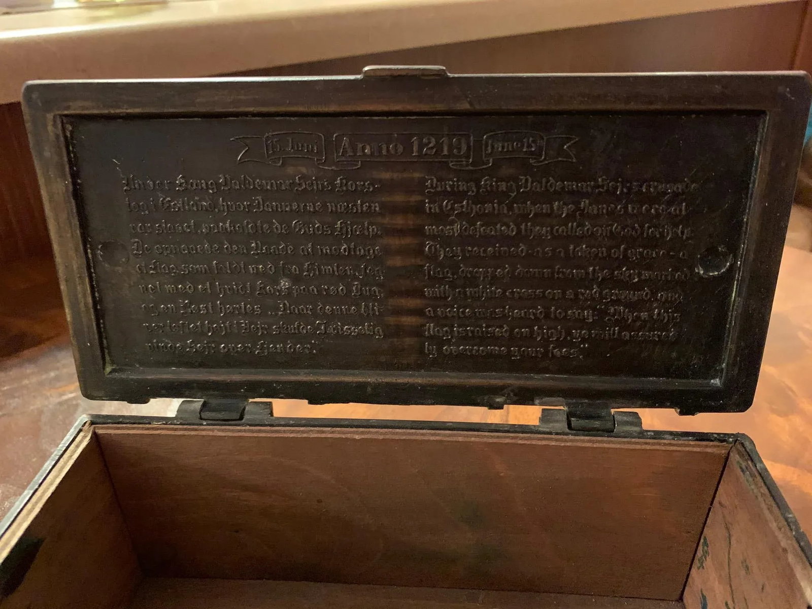 Vintage Cast Iron Box - 3