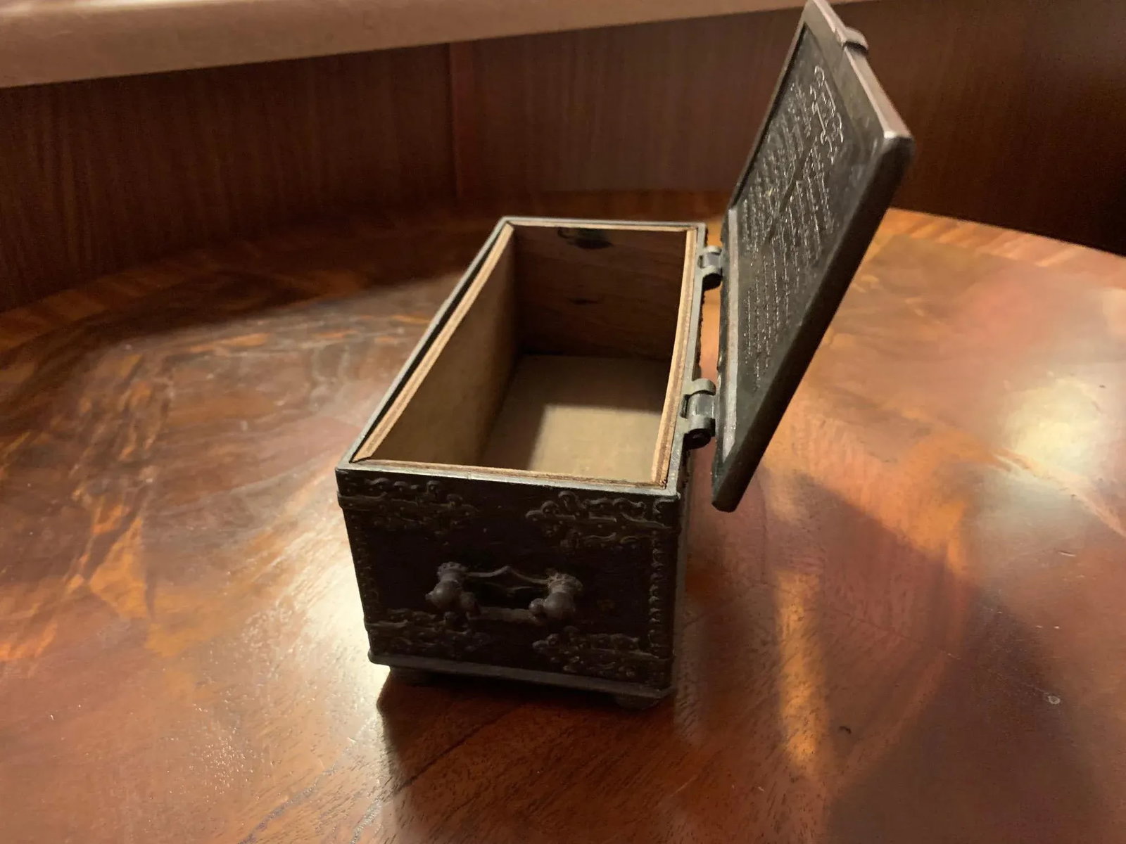 Vintage Cast Iron Box - 5