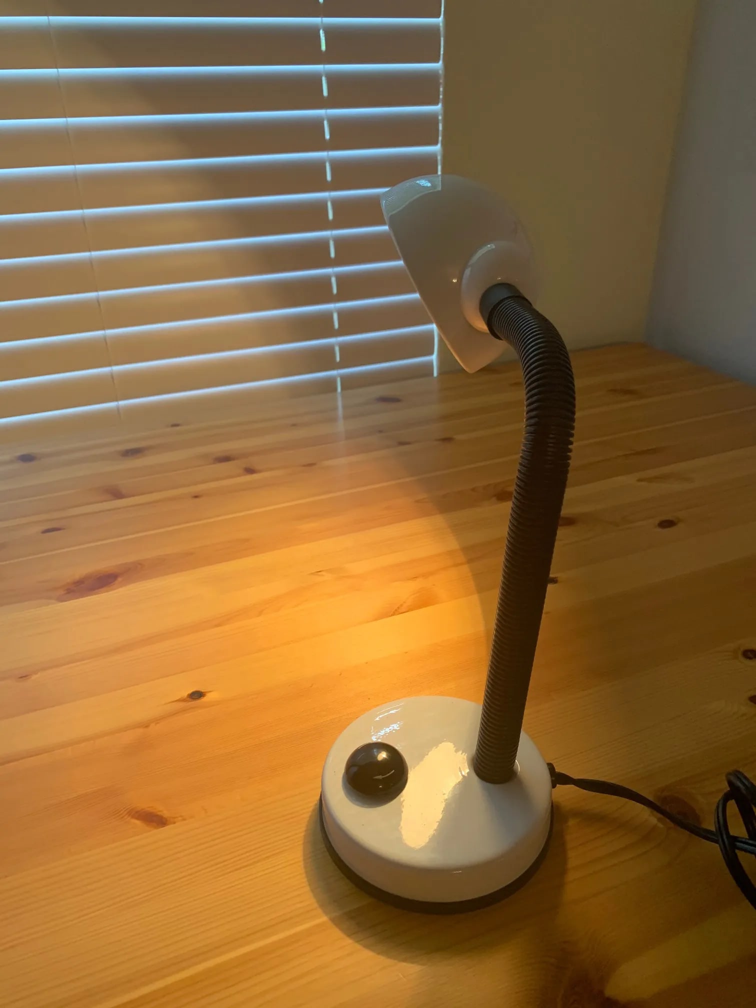 Modern Contemporary Gooseneck Desk Lamp - 10