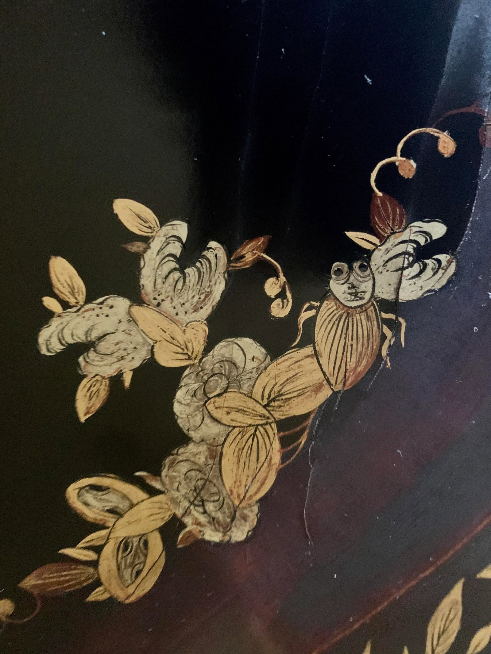 Mid 20th Century Chinoiserie Paper Mache Gilt Bees Tray - 4