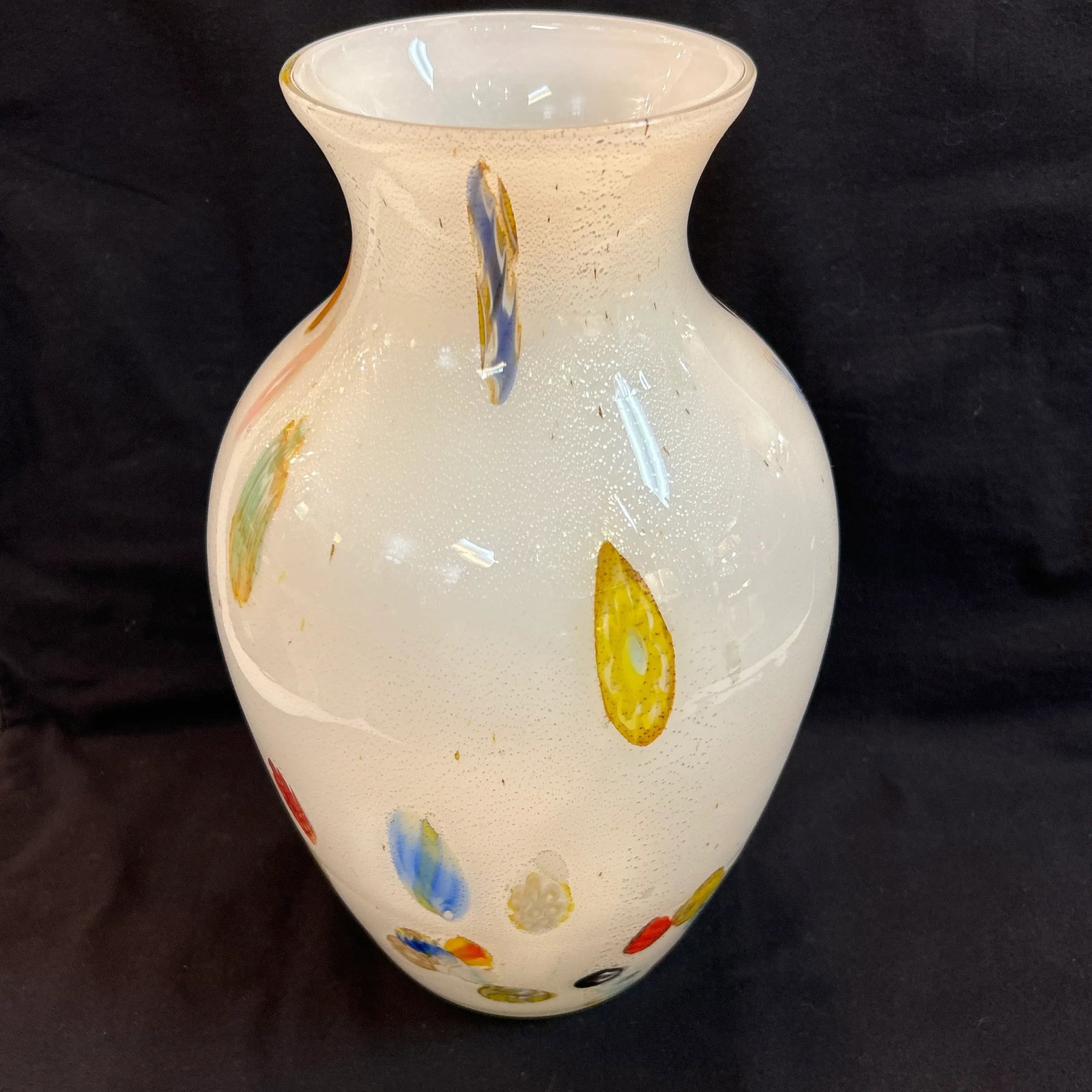 Italian Hand Blown Millefiori Vase With Silver Leaf Flecking - 10