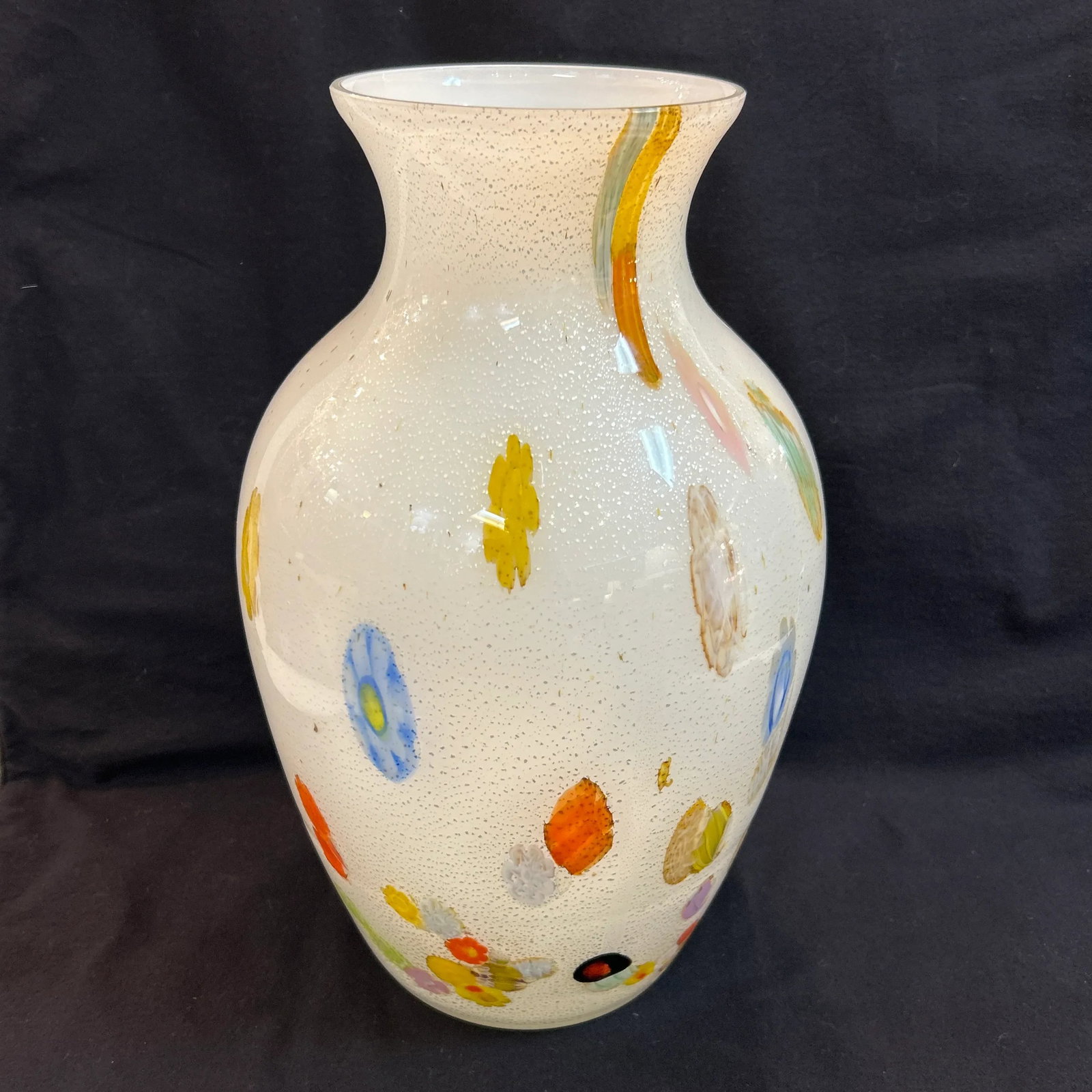 Italian Hand Blown Millefiori Vase With Silver Leaf Flecking - 12