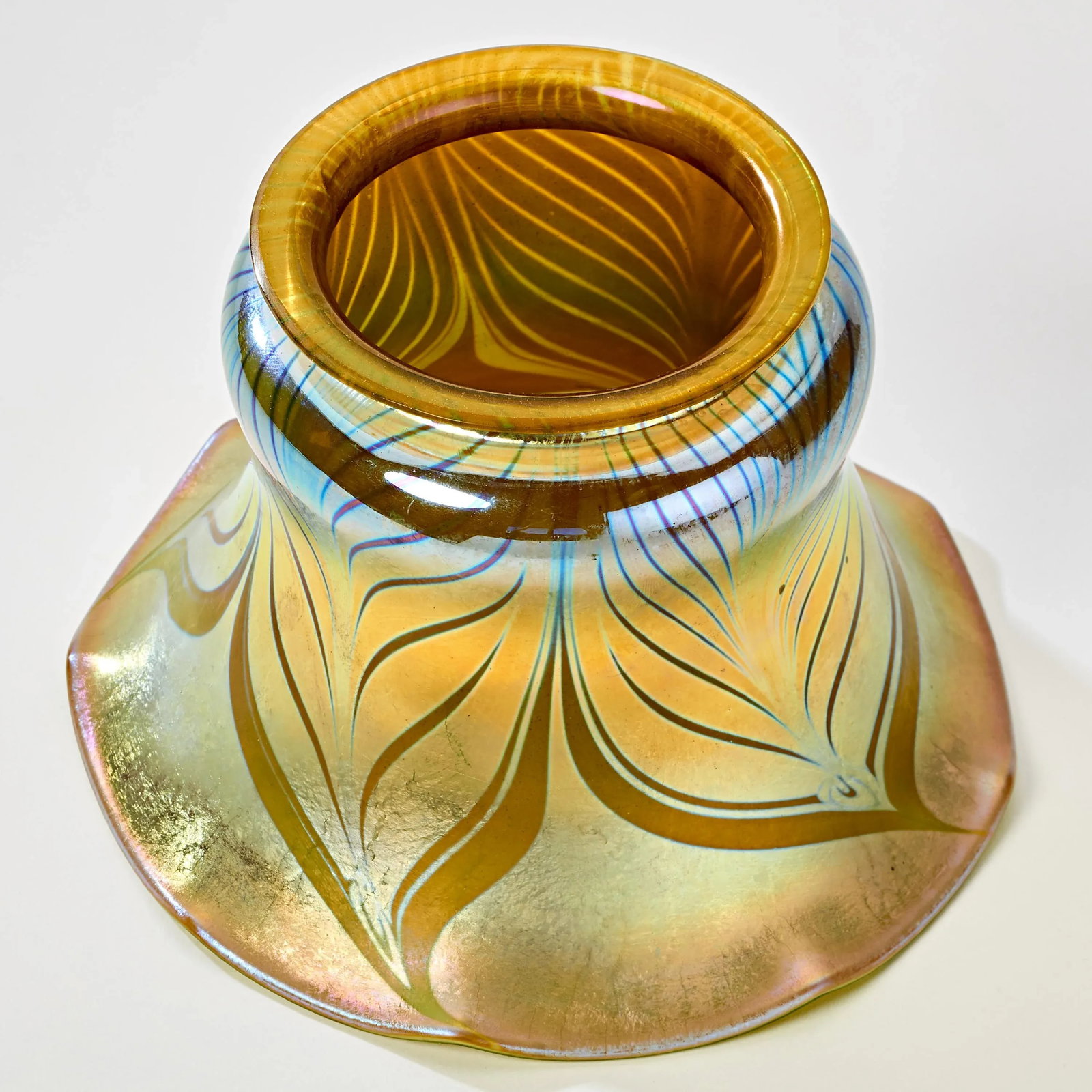 Set of 5 Vintage Art Deco Pulled Feather Design Glass Lamp Shades - 4