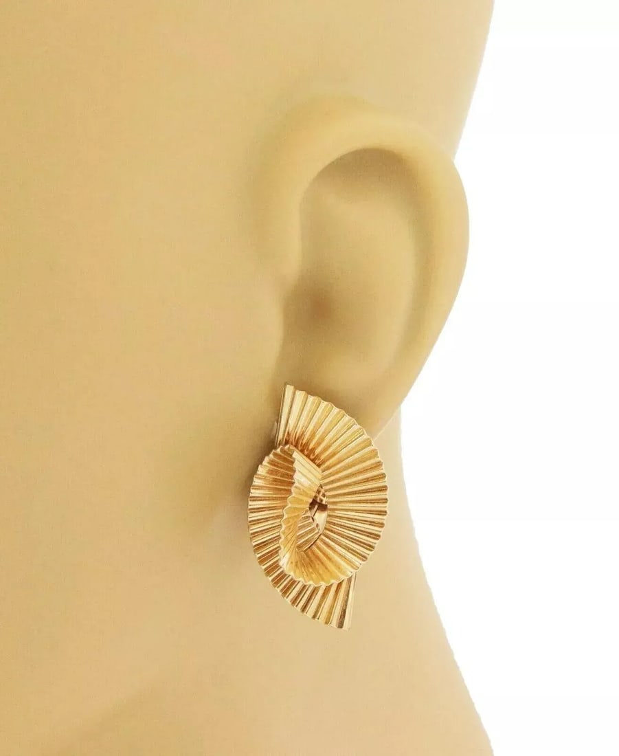 Tiffany & Co. 14k Yellow Gold Fluted Ribbon Twist Clip on Earrings, 2 Pieces - 2
