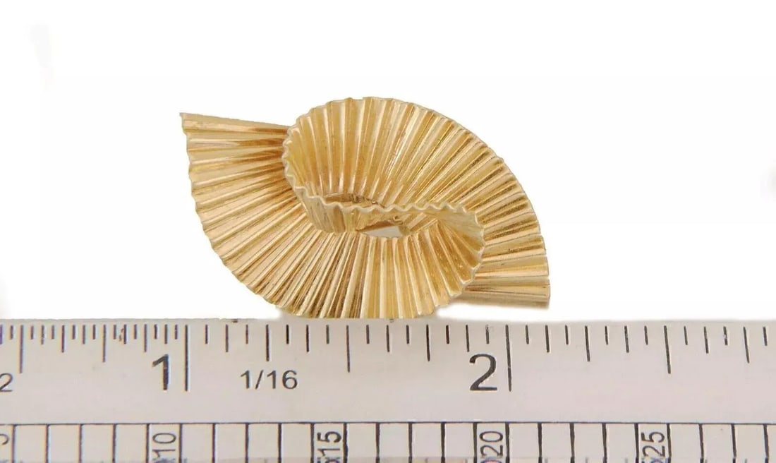 Tiffany & Co. 14k Yellow Gold Fluted Ribbon Twist Clip on Earrings, 2 Pieces - 6