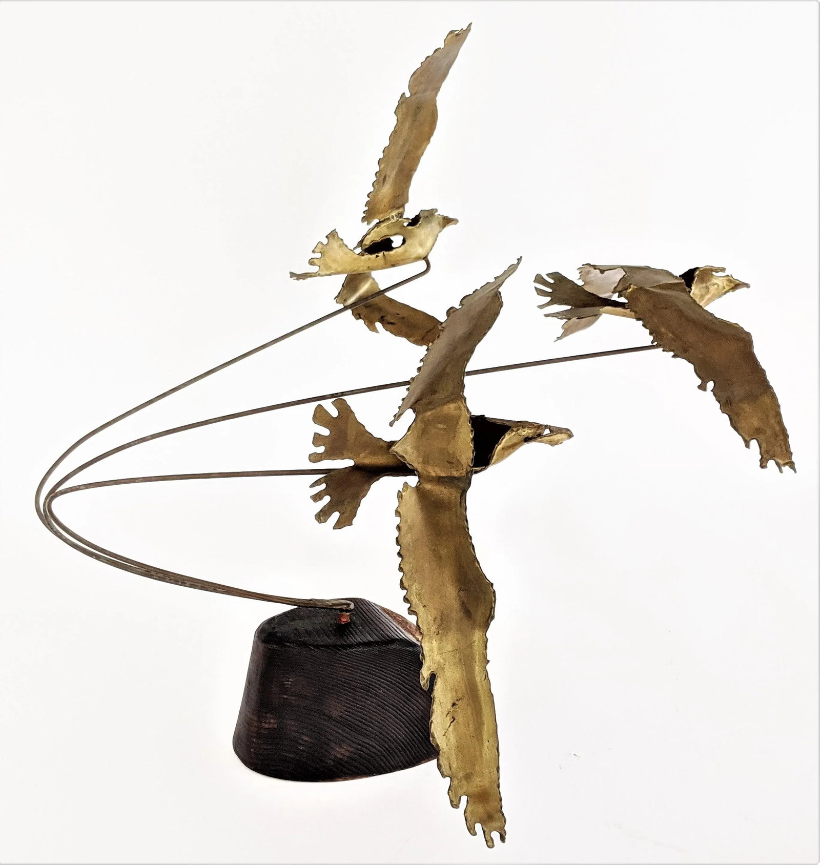 Flying Seagulls Brass Table Sculpture by Ratafia - 2