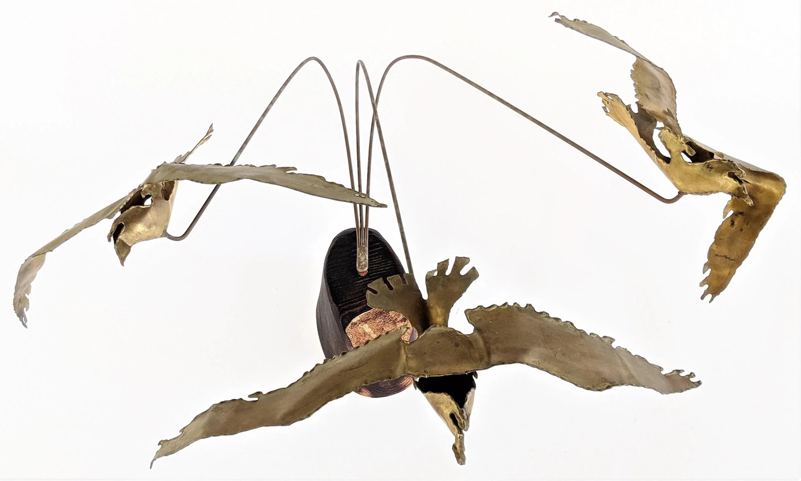 Flying Seagulls Brass Table Sculpture by Ratafia - 3