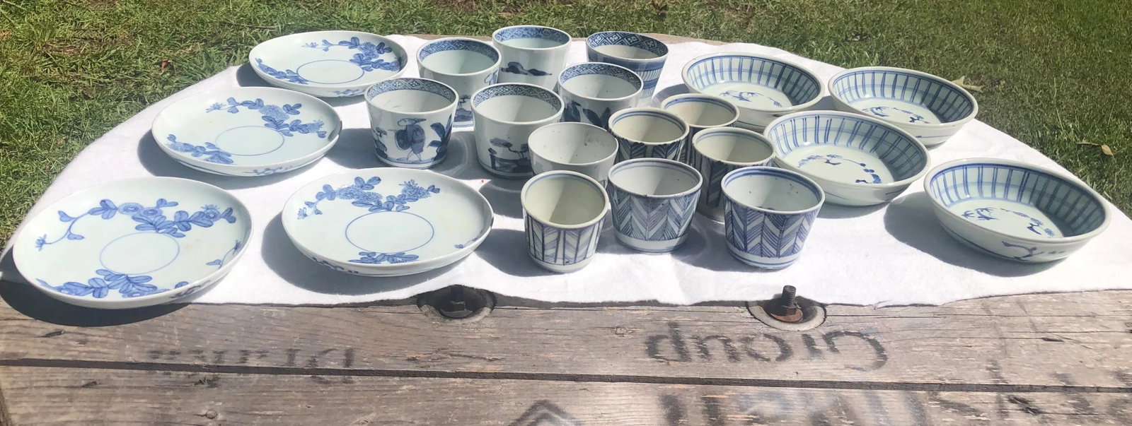 18th Century Edo-Period Japanese Arita Porcelain Dinnerware, 21 Pieces - 12
