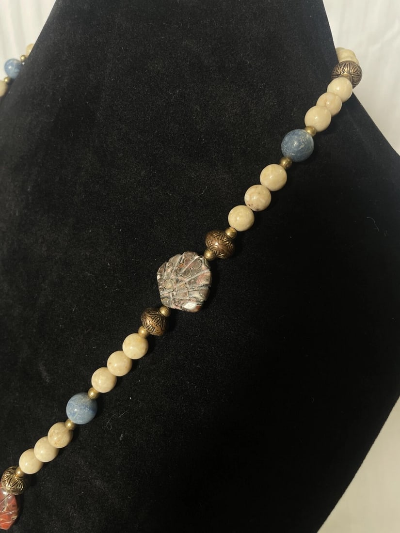 Early 20th Century Carved Jadite Beaded Necklace - 4