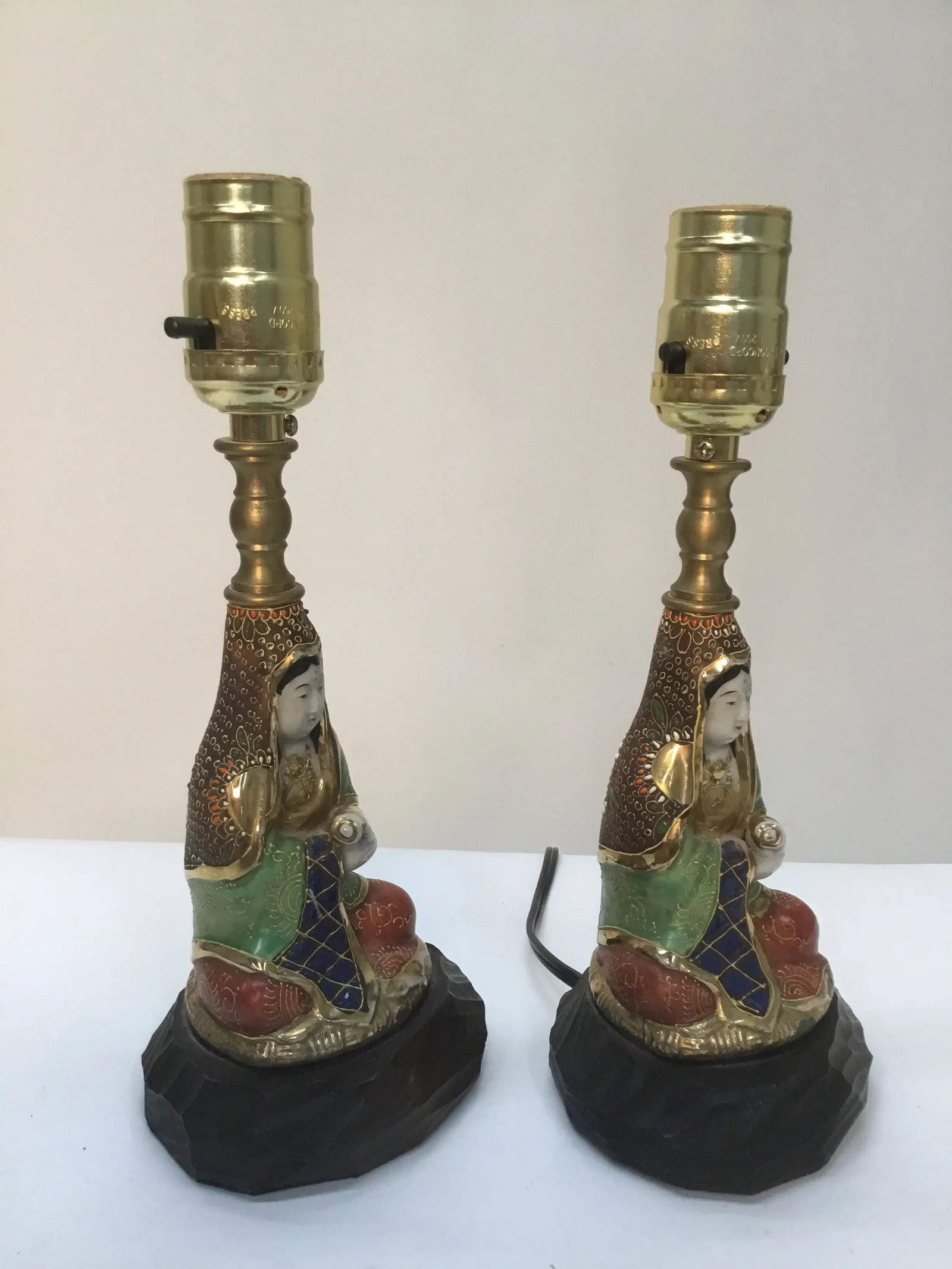Small Asian Style Vintage Porcelain Figures Table Lamps . - a Pair - 3