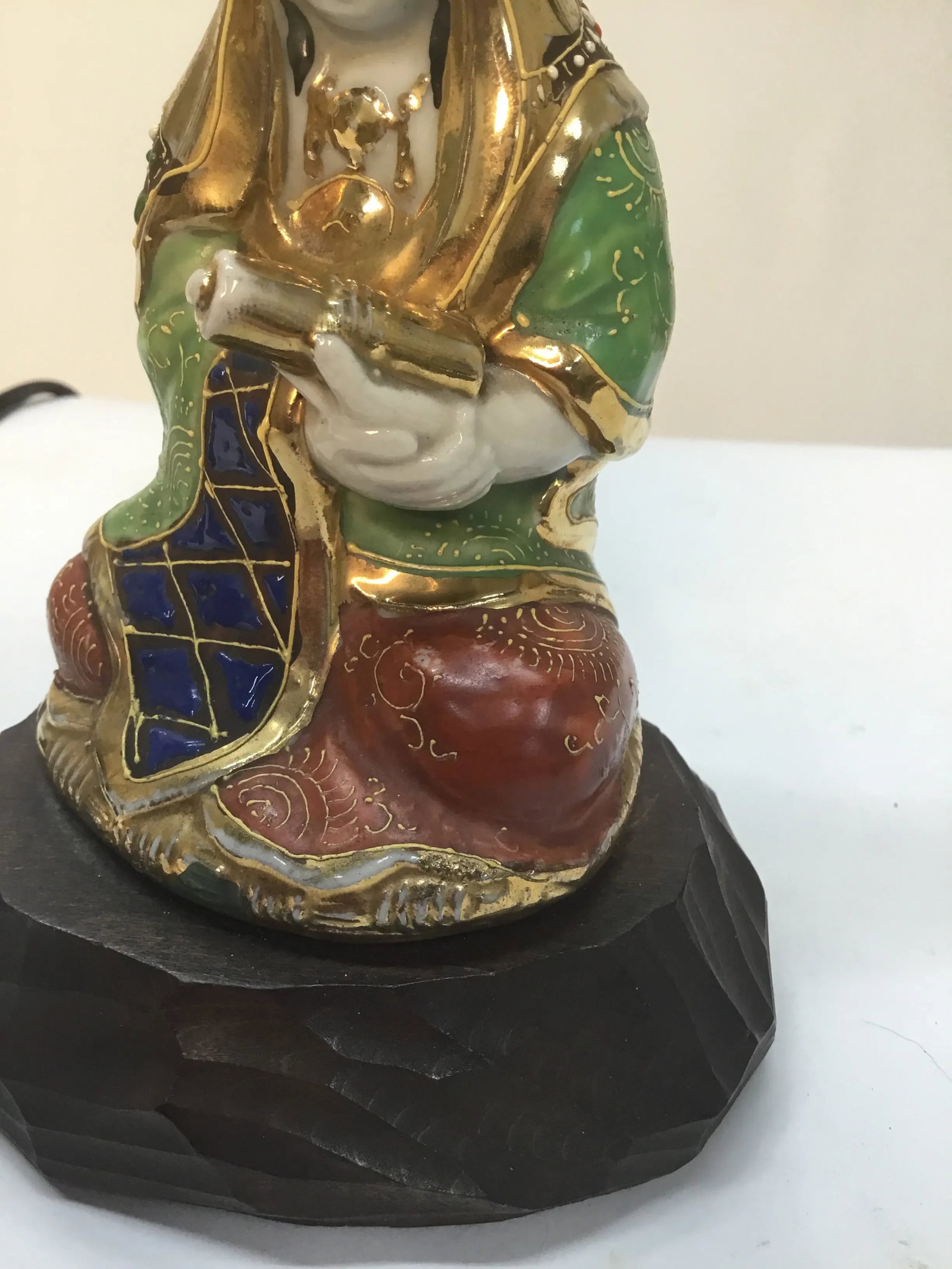 Small Asian Style Vintage Porcelain Figures Table Lamps . - a Pair - 9
