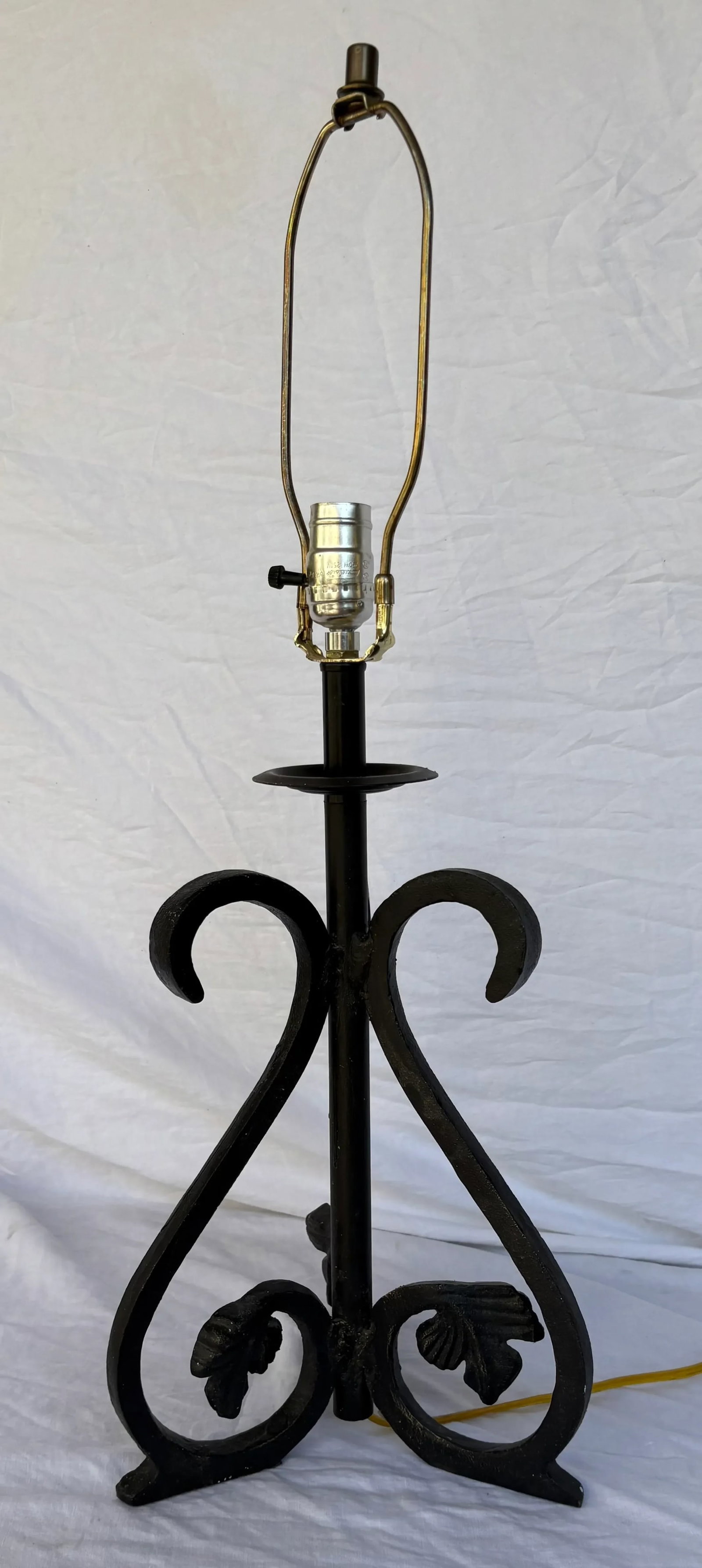 Late 20th Century Brutalist Wrought Iron Table Lamp With Shade - 2