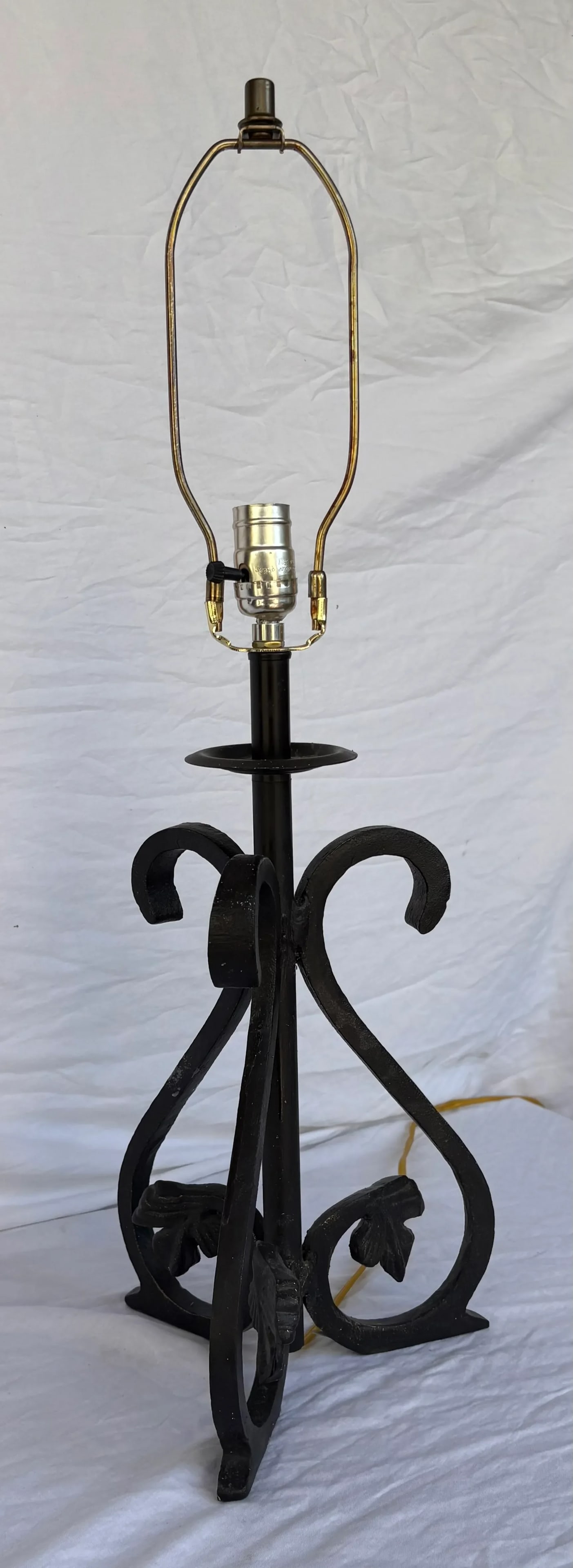 Late 20th Century Brutalist Wrought Iron Table Lamp With Shade - 4