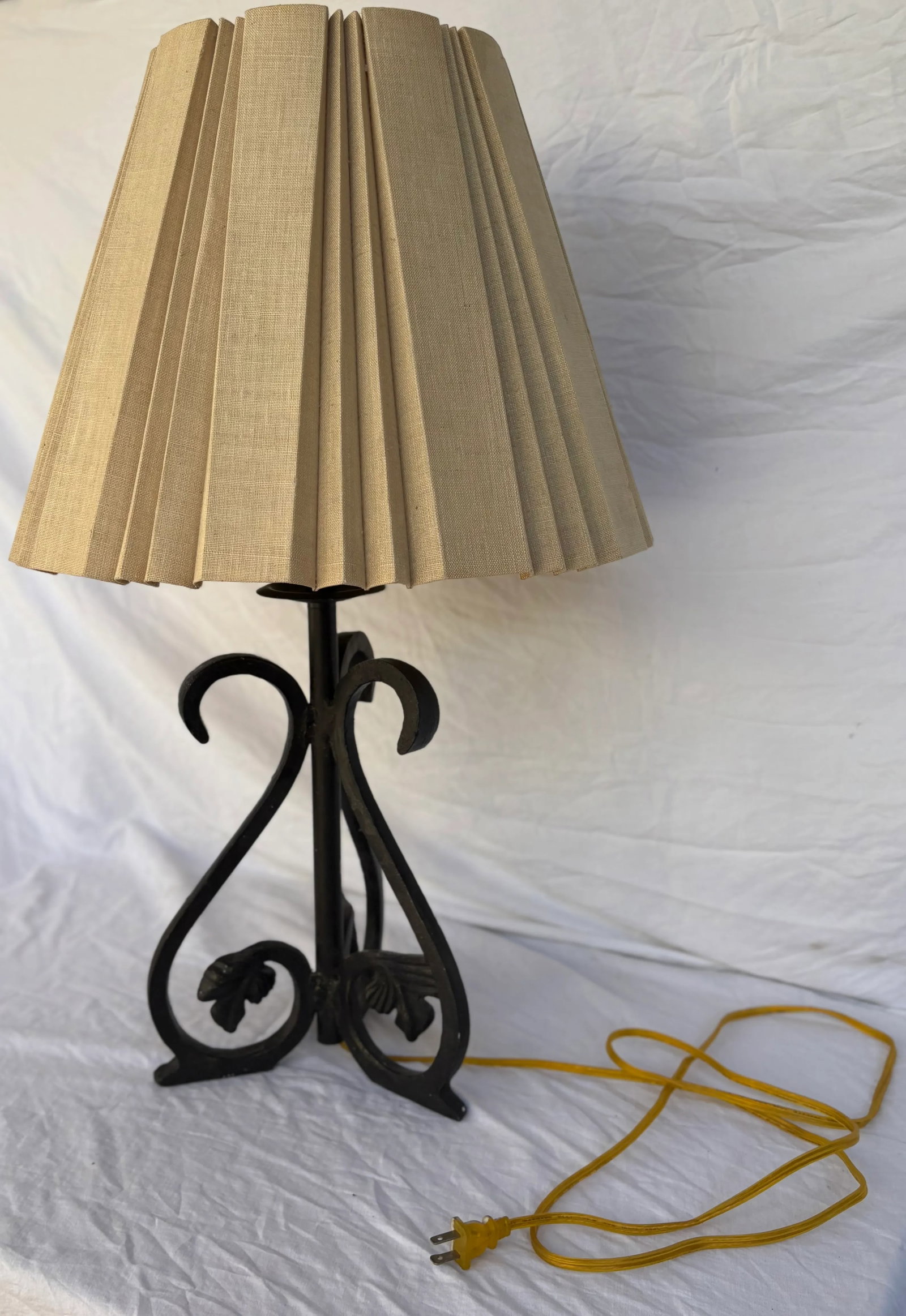 Late 20th Century Brutalist Wrought Iron Table Lamp With Shade - 5
