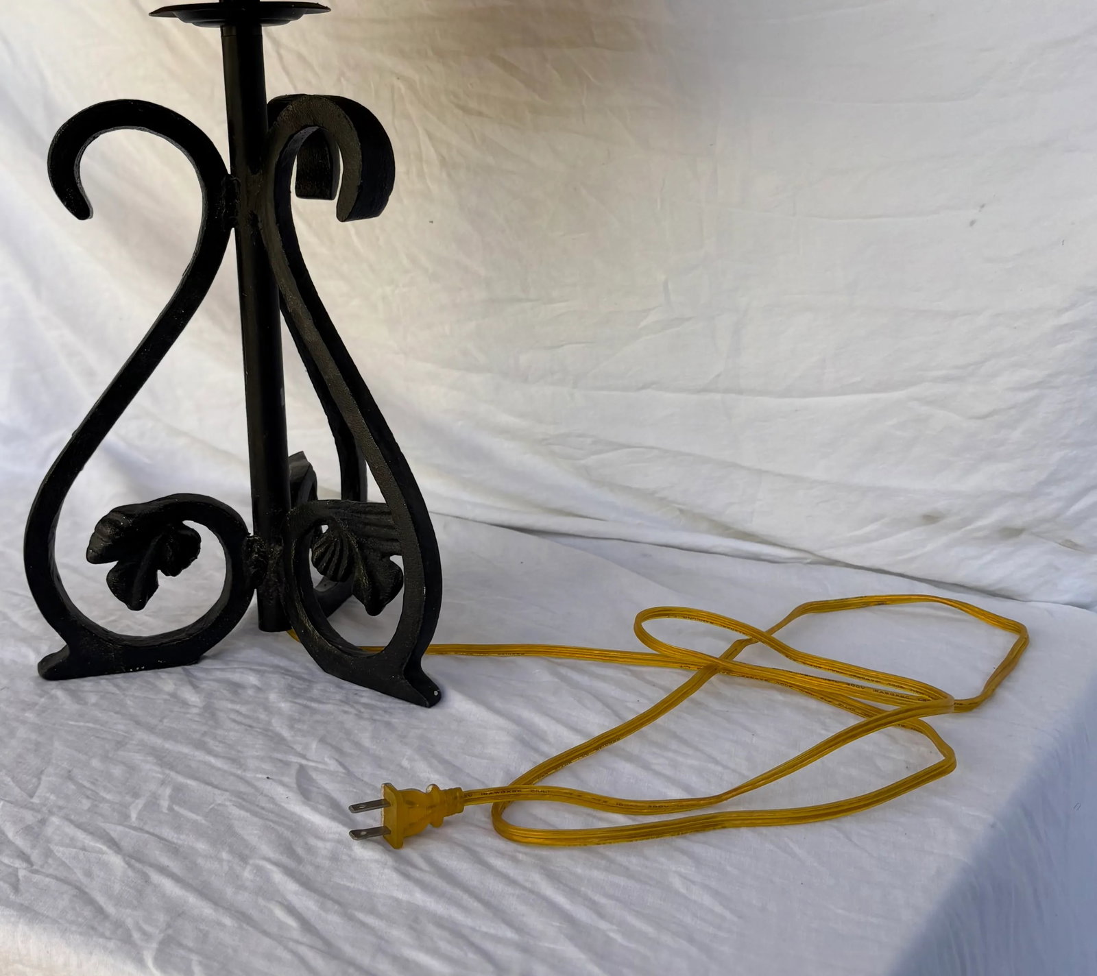 Late 20th Century Brutalist Wrought Iron Table Lamp With Shade - 6