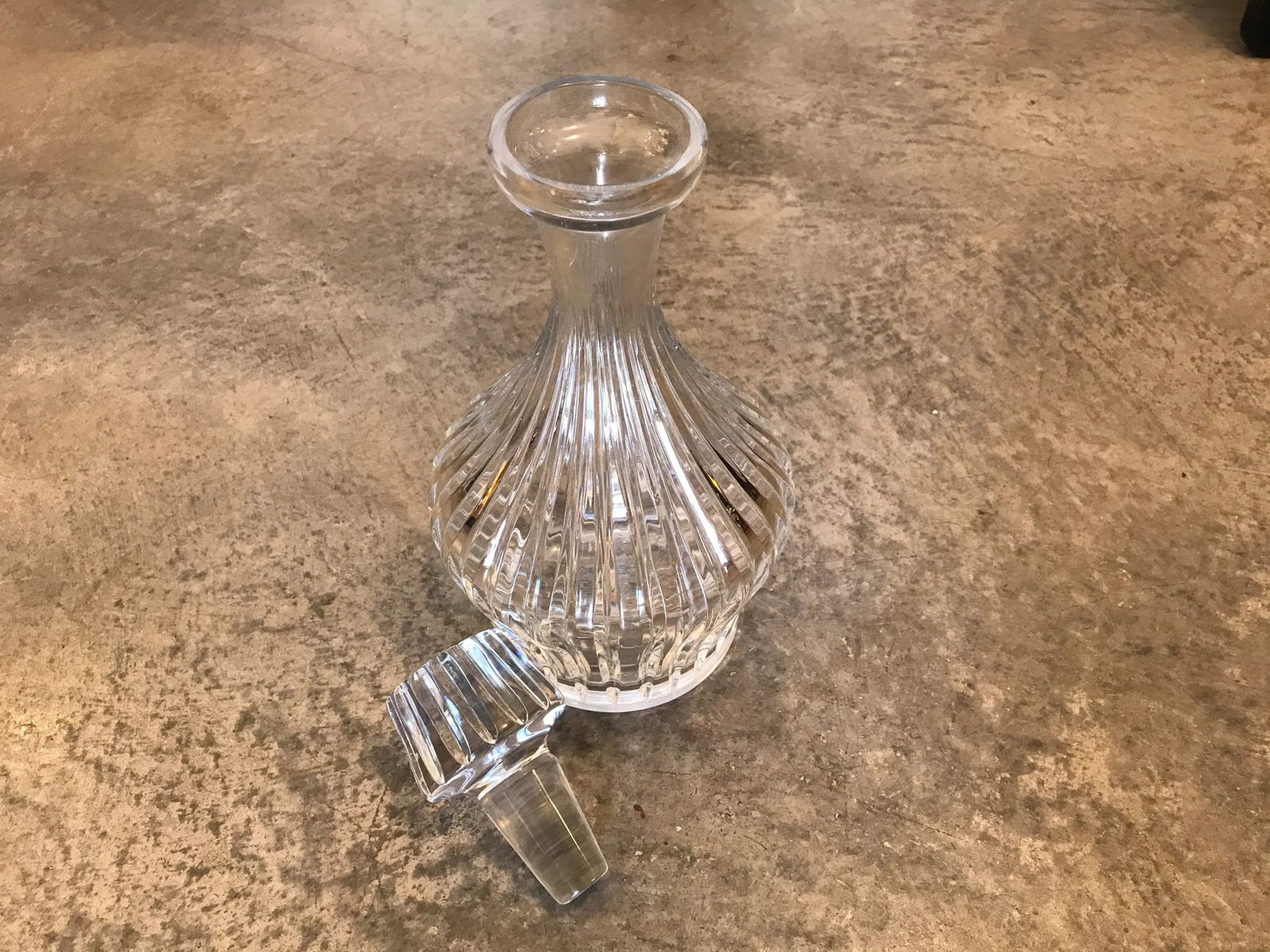 Mid 20th Century Fluted Glass Carafe With Stopper - 7