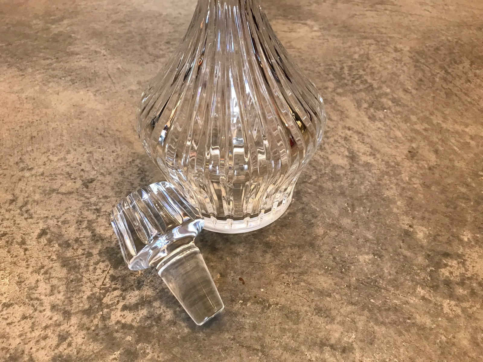 Mid 20th Century Fluted Glass Carafe With Stopper - 9