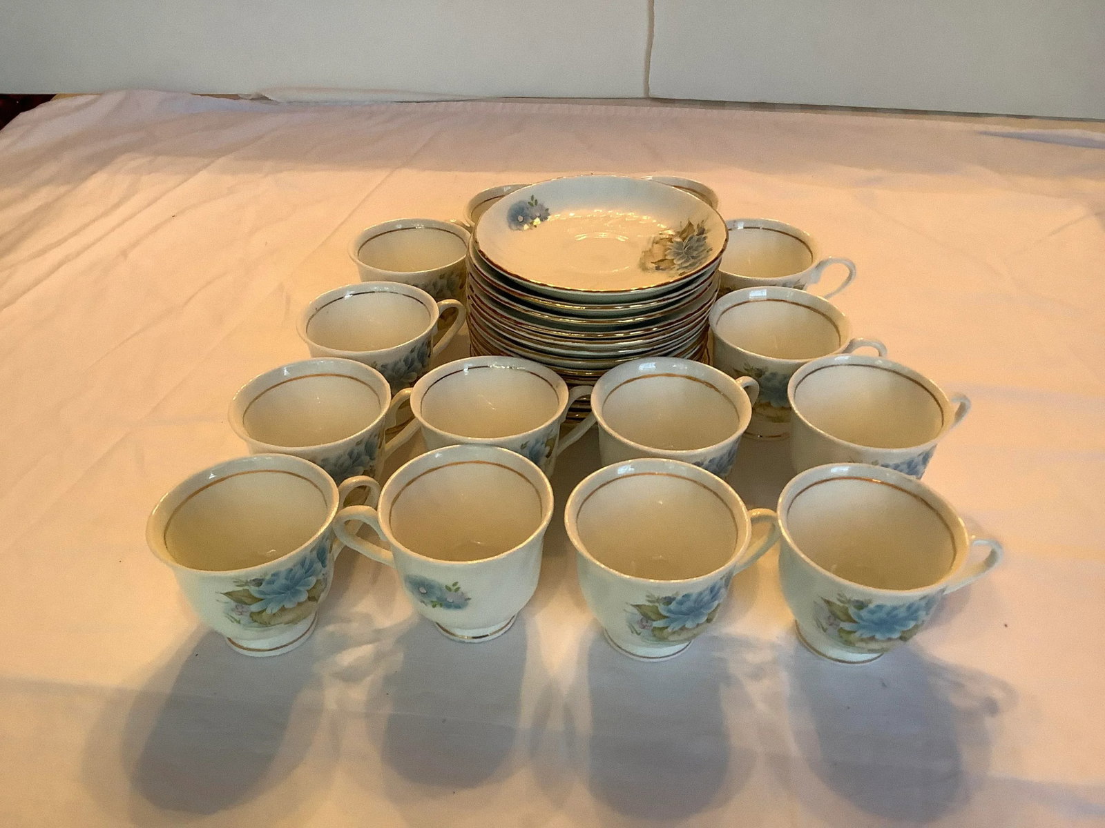 Vintage Hitkari China Blue and White Tea Cups & Saucers - Set of 14 - 5