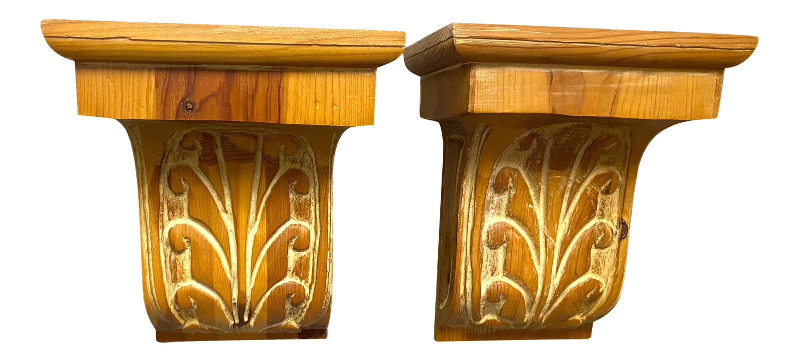 1980's Tradition Knotty Pine Corbels - a Pair: A pair of Late 1980's/early 1990's knotty pine corbels. With nice decorative carved details. Condition: Alterations: Original Condition Unaltered Imperfections: Some Imperfections Condition Notes: