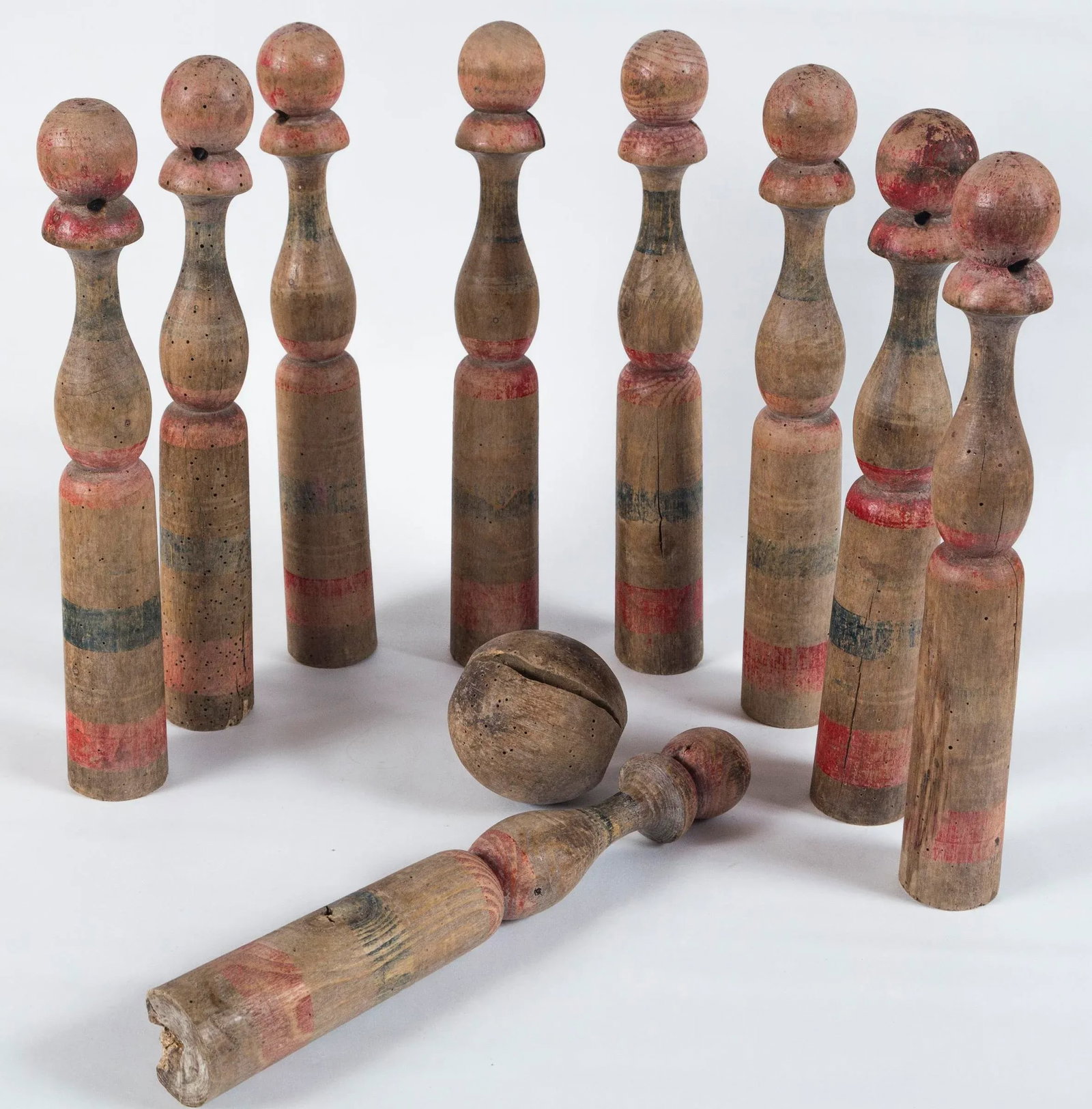 Vintage French Skittle Game 'Jeu De Quilles De Neuf', Circa 1920 - Set of 10 - 4