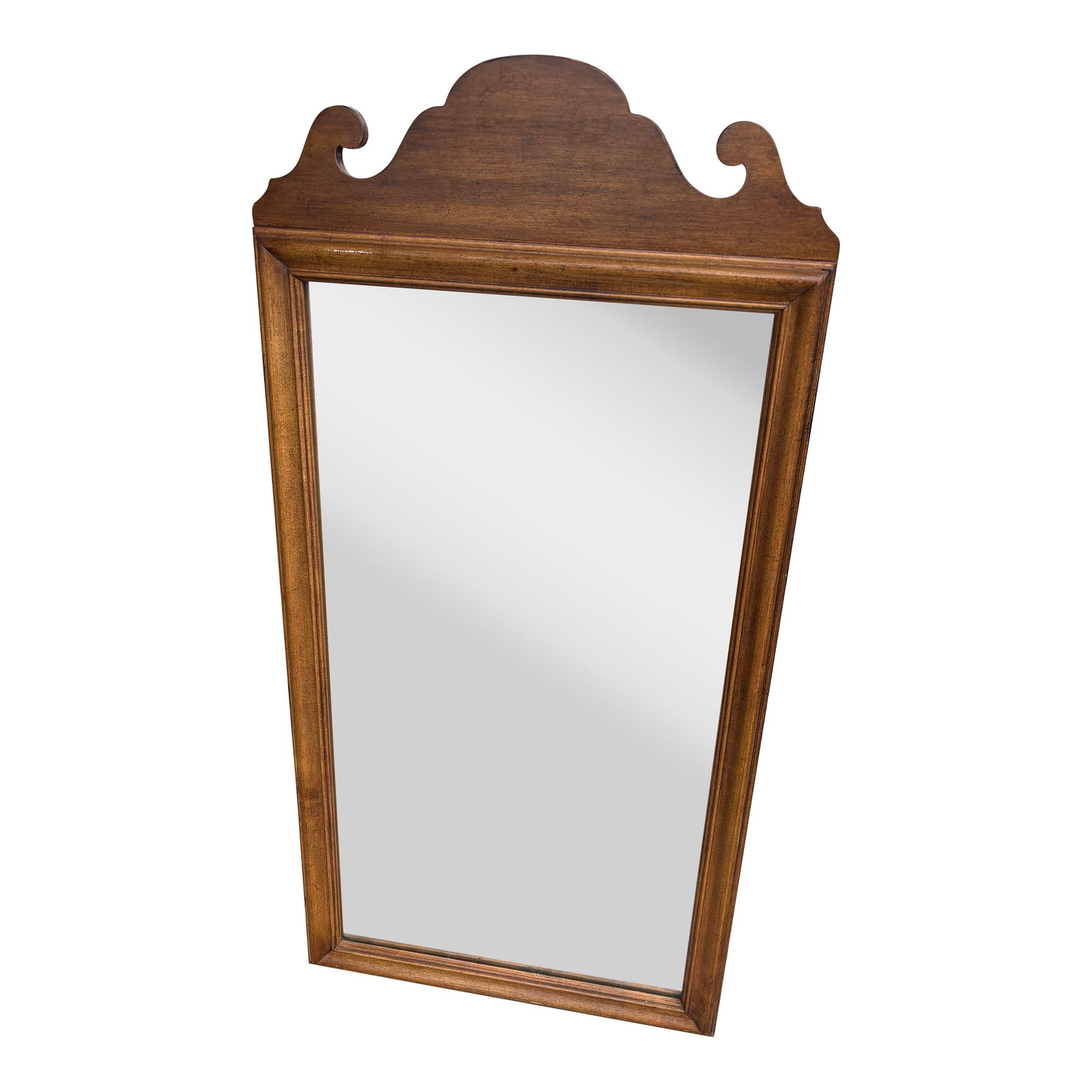 Vintage Ethan Allen Crested Nutmeg Maple Wall Mirror #18-9004: This is a lovely vintage Ethan Allen mirror from 1981. It is maple and in the nutmeg finish. Beautiful and stately, it will add that finishing touch to any room. It measures 20x2x40 inches Condition:
