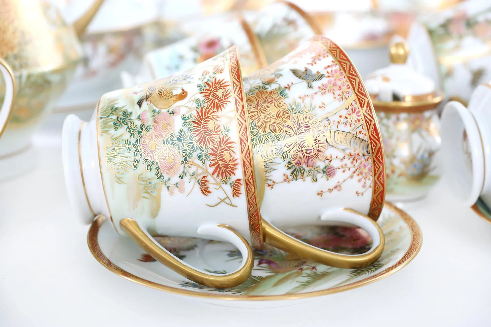 Late 20th Century Japanese Porcelain Dinner Service - 68 Pieces - 4